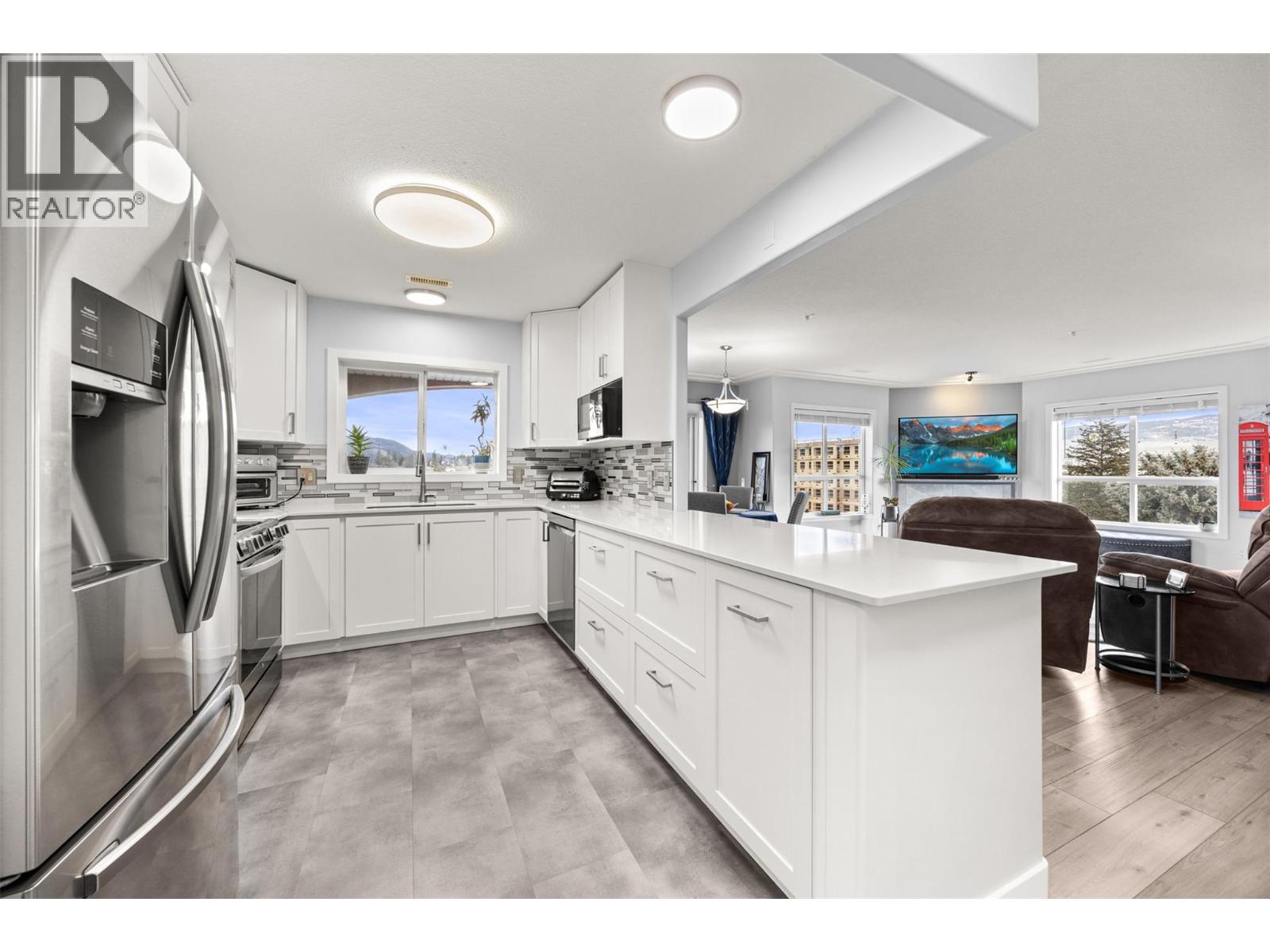 1895 Ambrosi Road Unit# 502, Kelowna, British Columbia  V1Y 4R8 - Photo 2 - 10377057