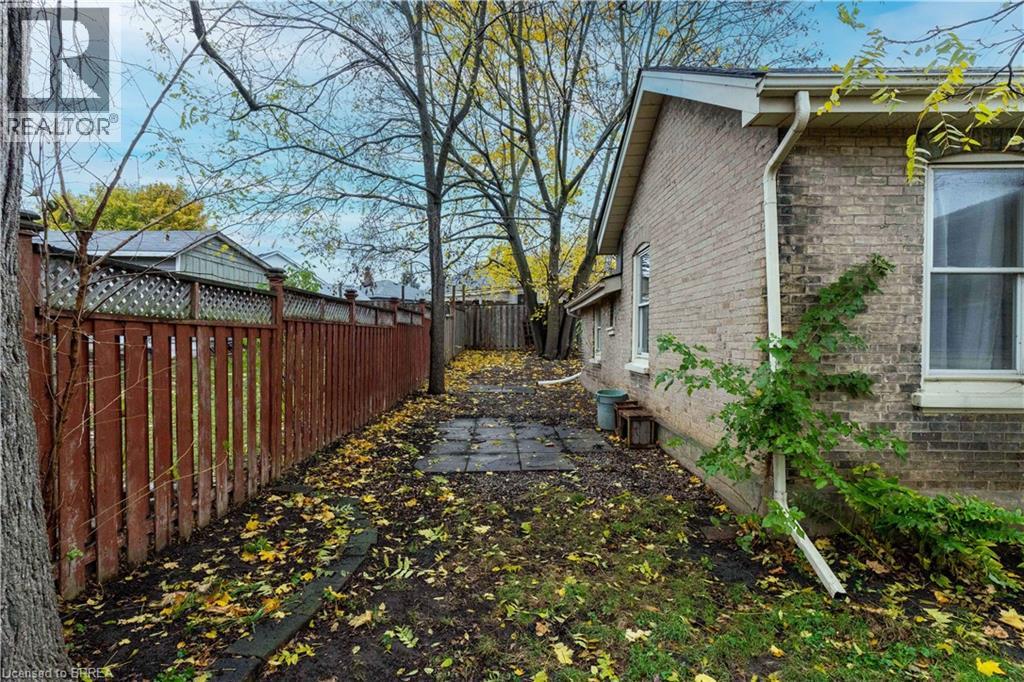 257 Grand River Avenue, Brantford, Ontario  N3T 4Y5 - Photo 5 - 40783807