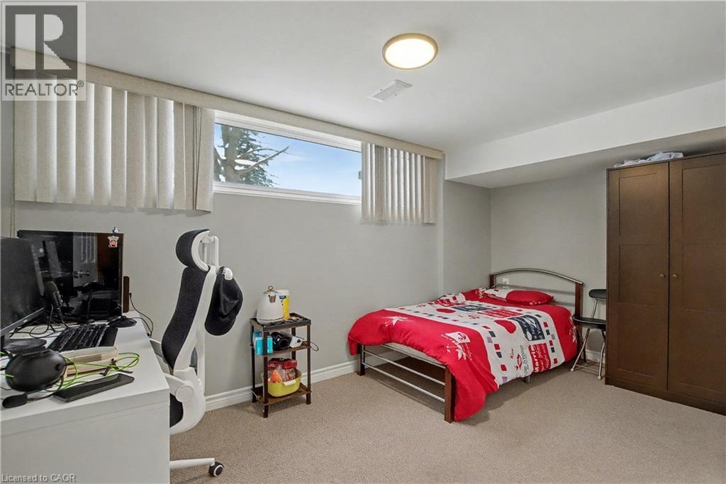 11 Carwyn Crescent, Hamilton, Ontario  L8S 3H3 - Photo 9 - 40808272