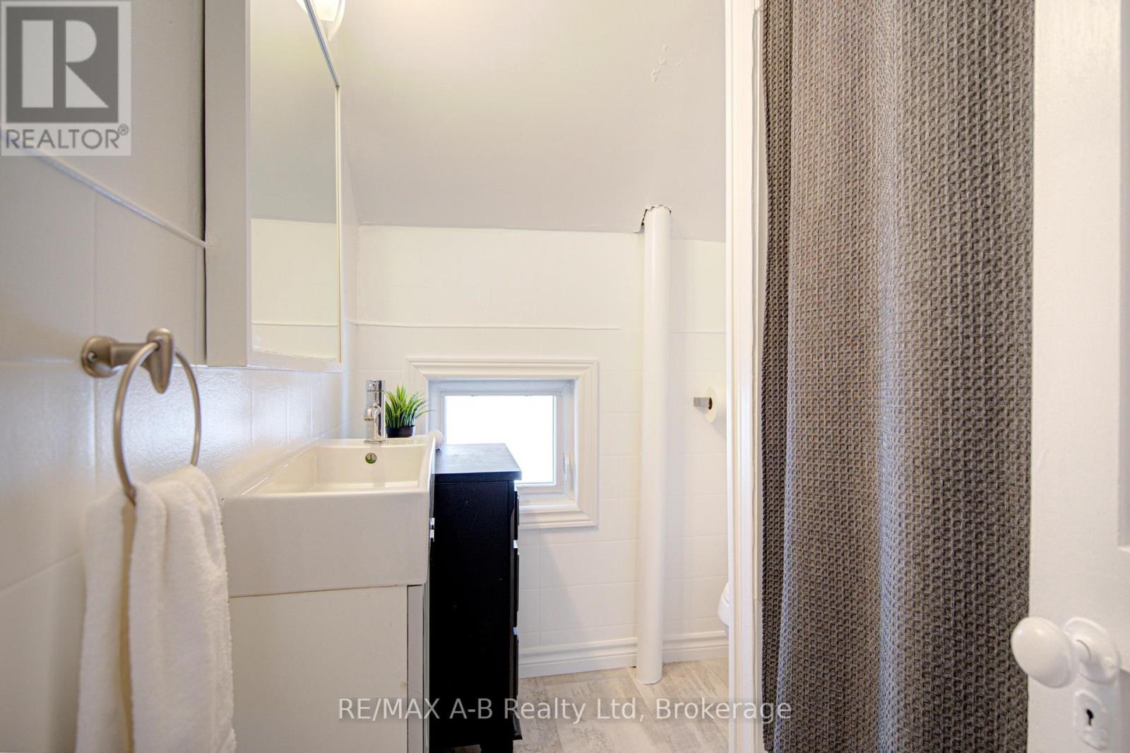 397 Albert Street, Stratford, Ontario  N5A 3L2 - Photo 28 - X12828922