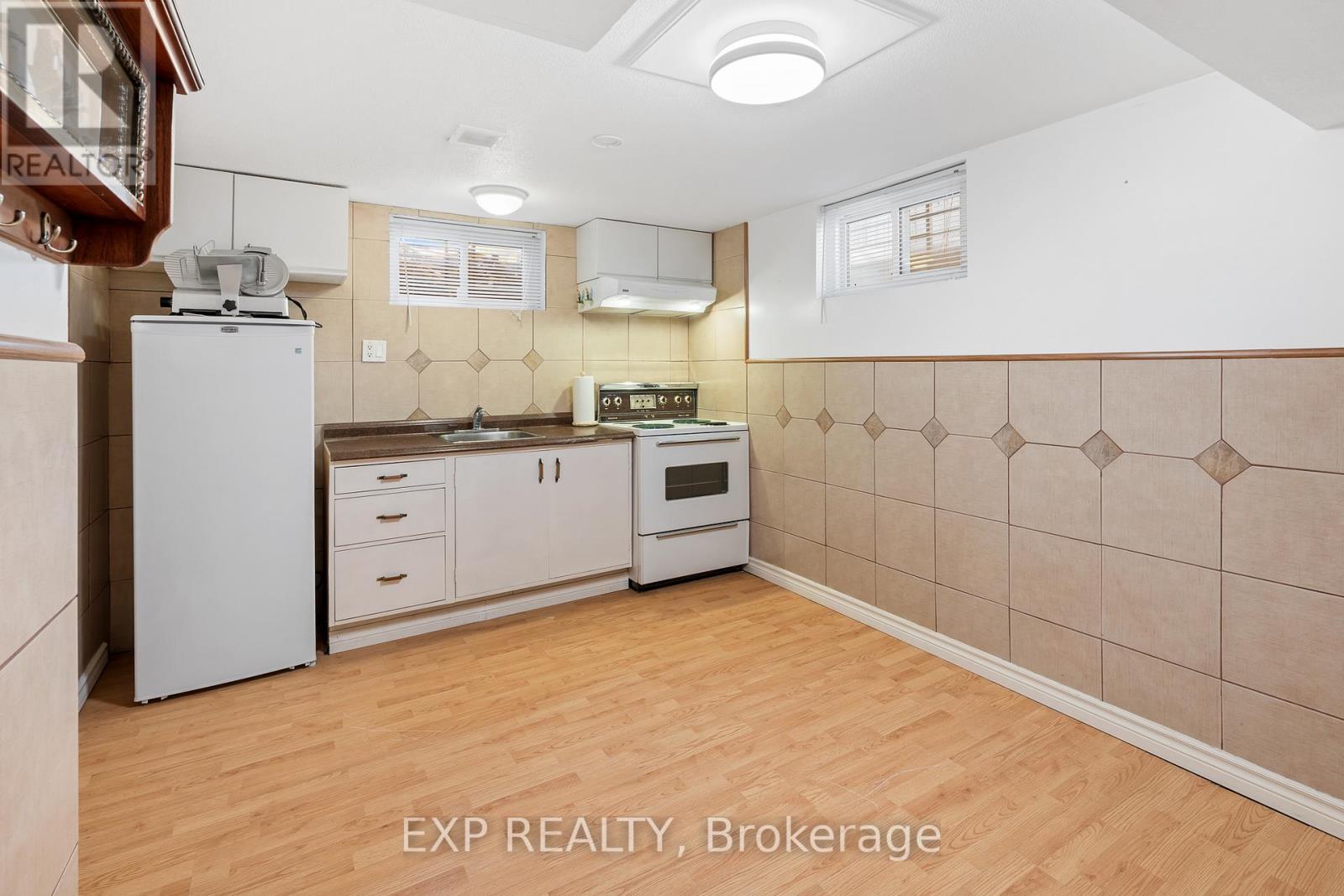 1864 Parkhurst Avenue, London East, Ontario  N5V 2C3 - Photo 26 - X12828858