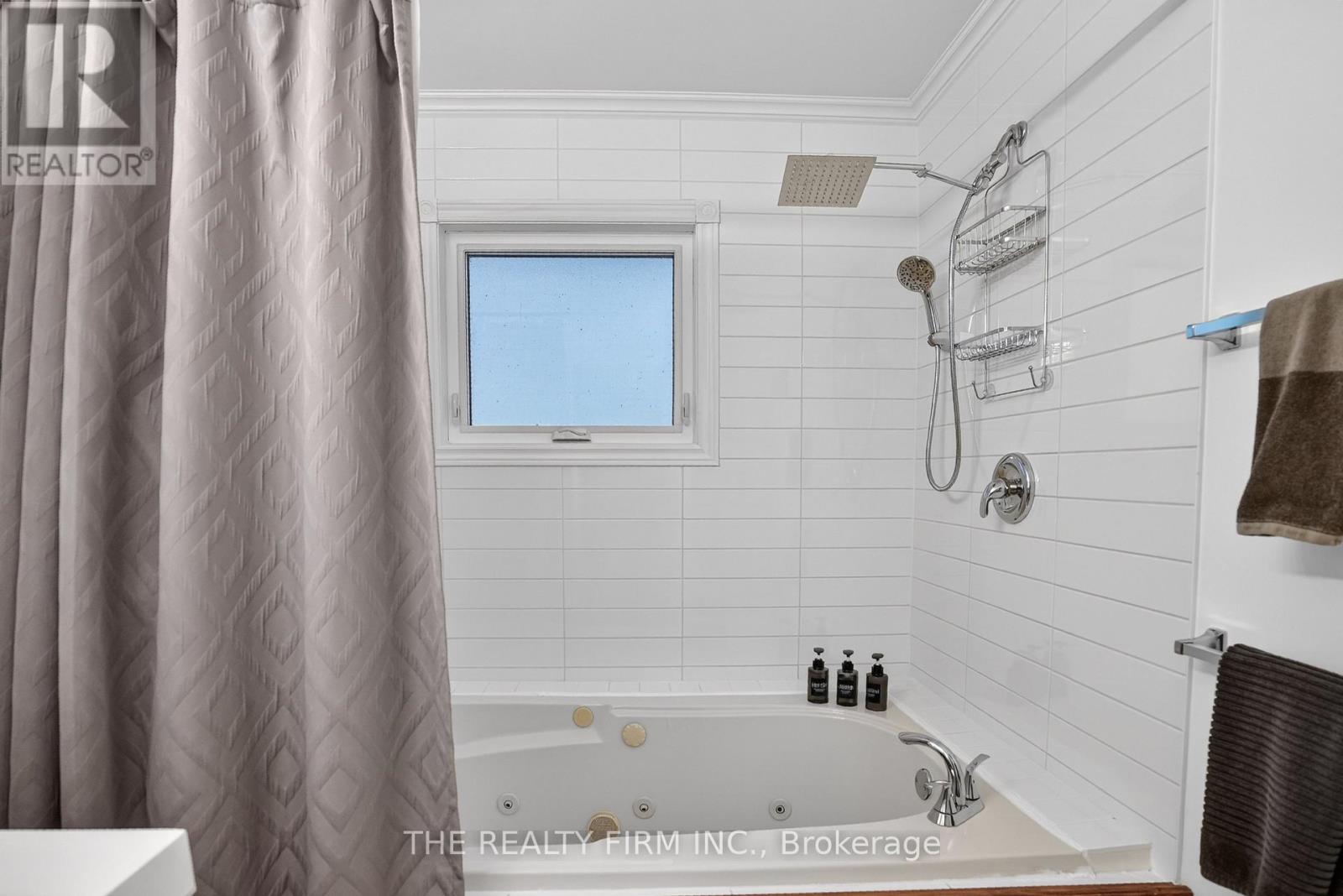 4084 Bluepoint Drive, Plympton-Wyoming, Ontario  N0N 1J6 - Photo 19 - X12828874