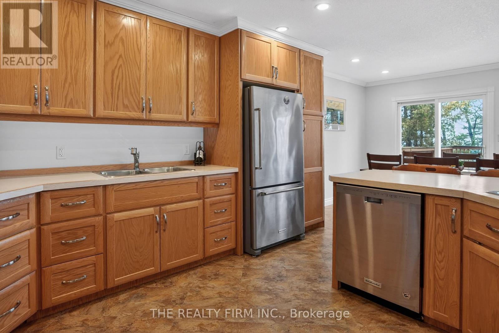 4084 Bluepoint Drive, Plympton-Wyoming, Ontario  N0N 1J6 - Photo 7 - X12828874