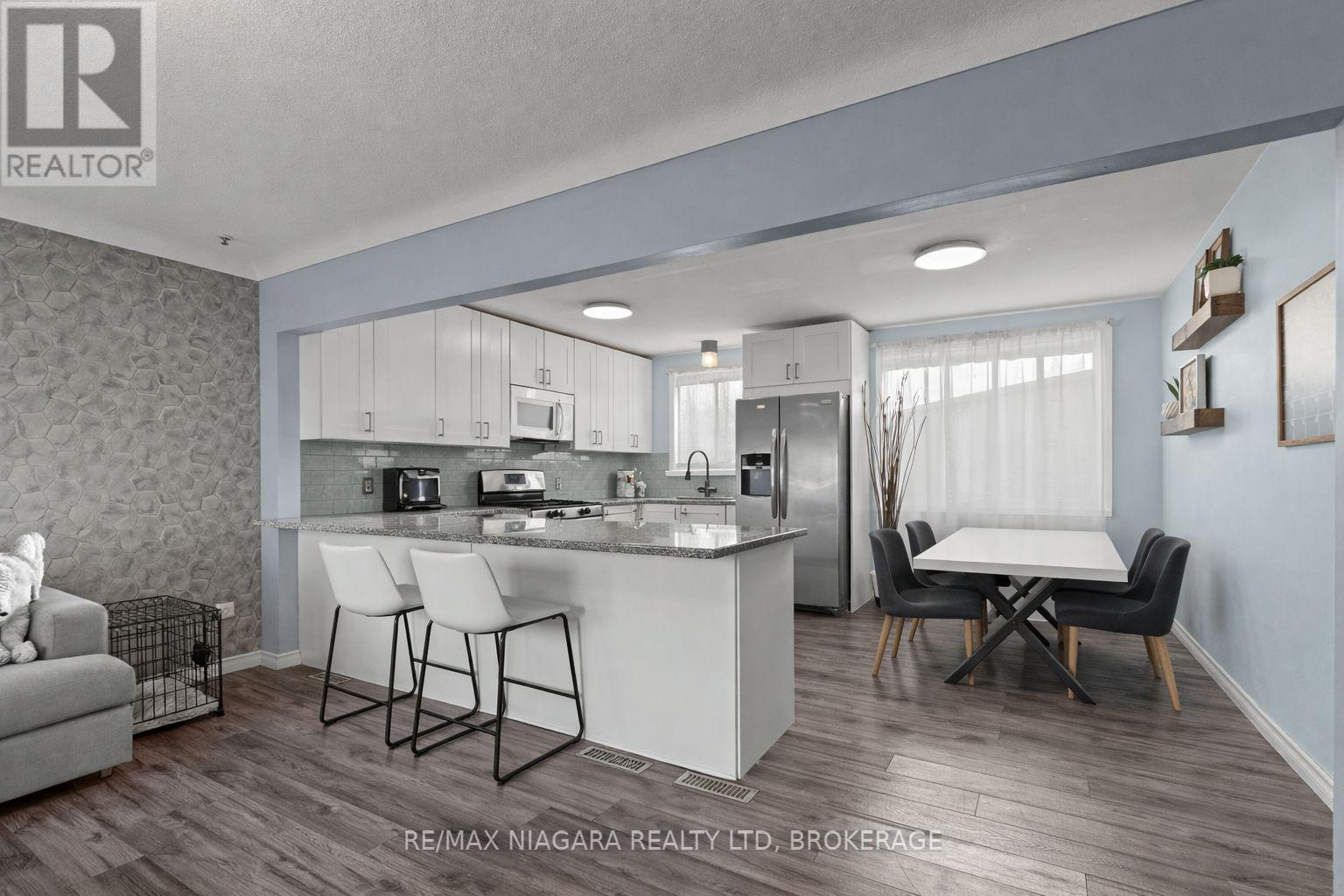 2 Highcourt Crescent, St. Catharines, Ontario  L2M 3M6 - Photo 7 - X12828824