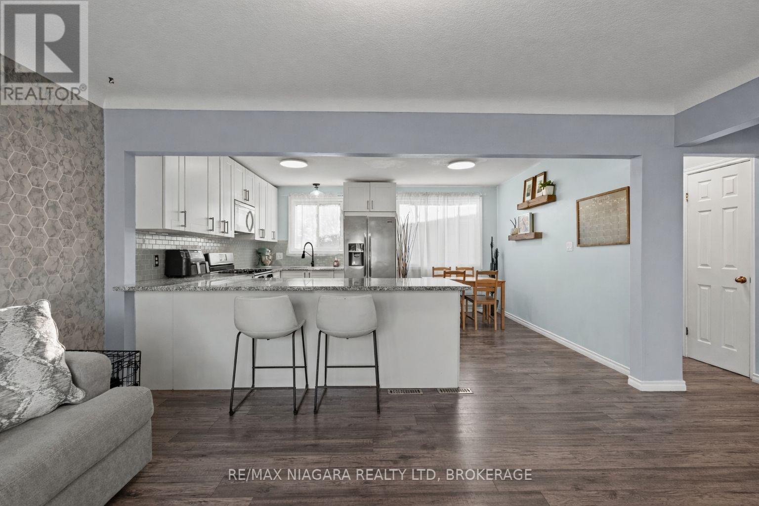 2 Highcourt Crescent, St. Catharines, Ontario  L2M 3M6 - Photo 9 - X12828824