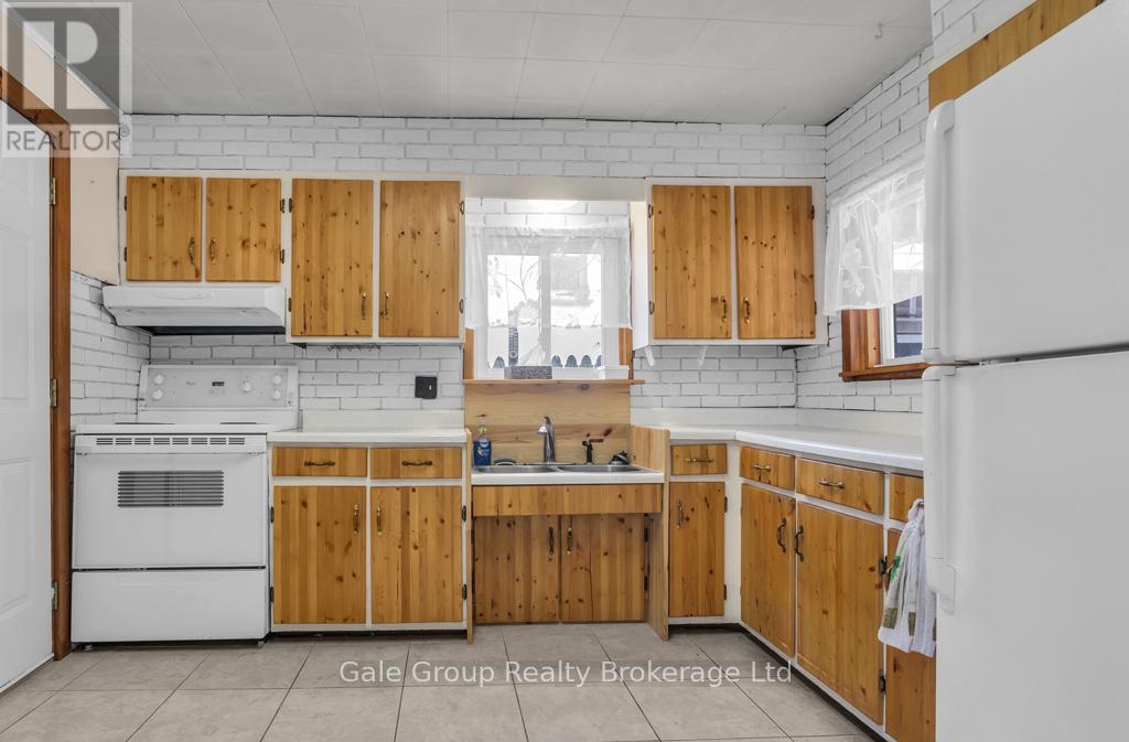 150 Frances Street, Ingersoll, Ontario  N5C 2H5 - Photo 12 - X12828872