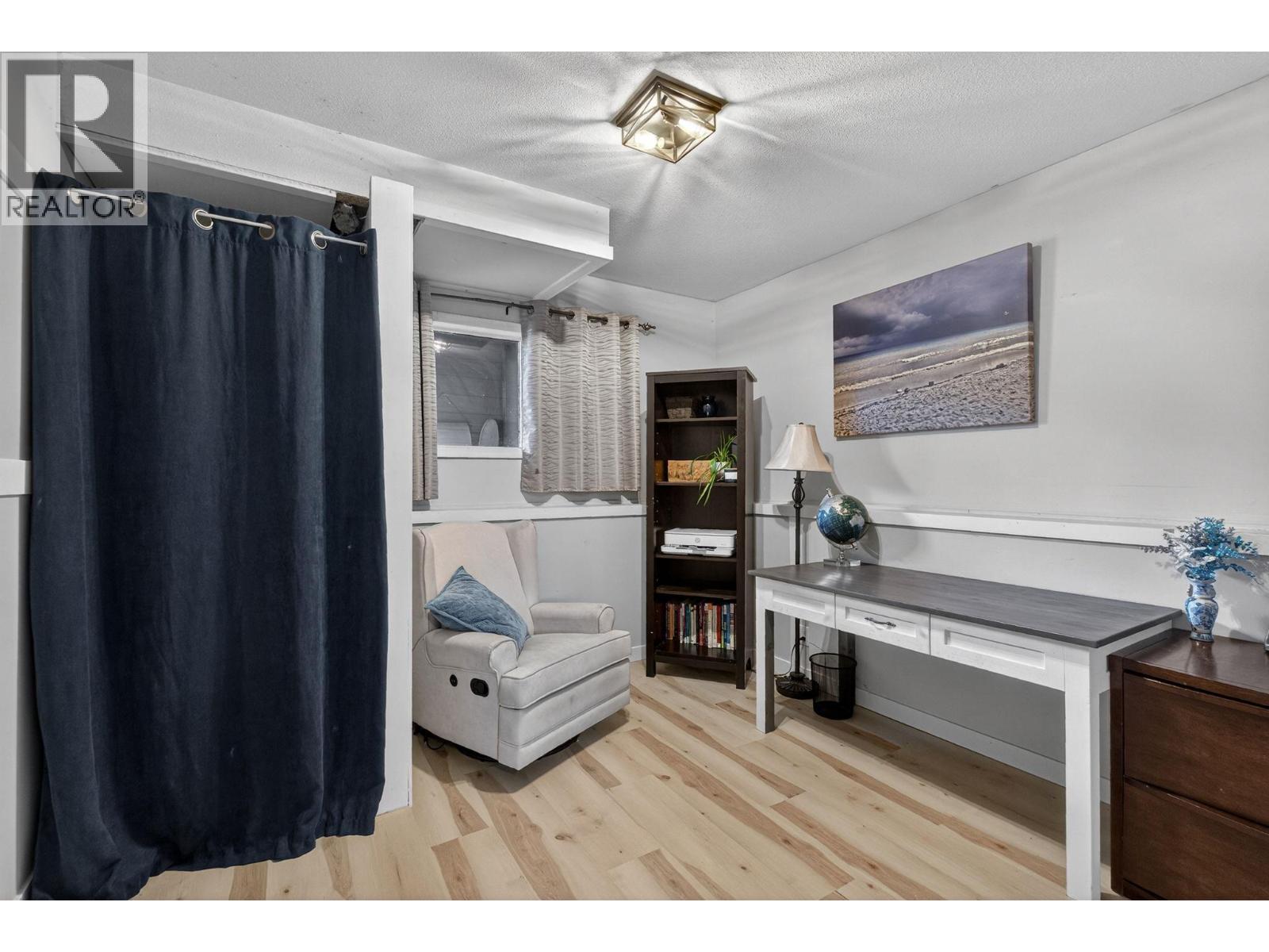 9803 Venables Drive, Coldstream, British Columbia  V1B 2K1 - Photo 10 - 10376732