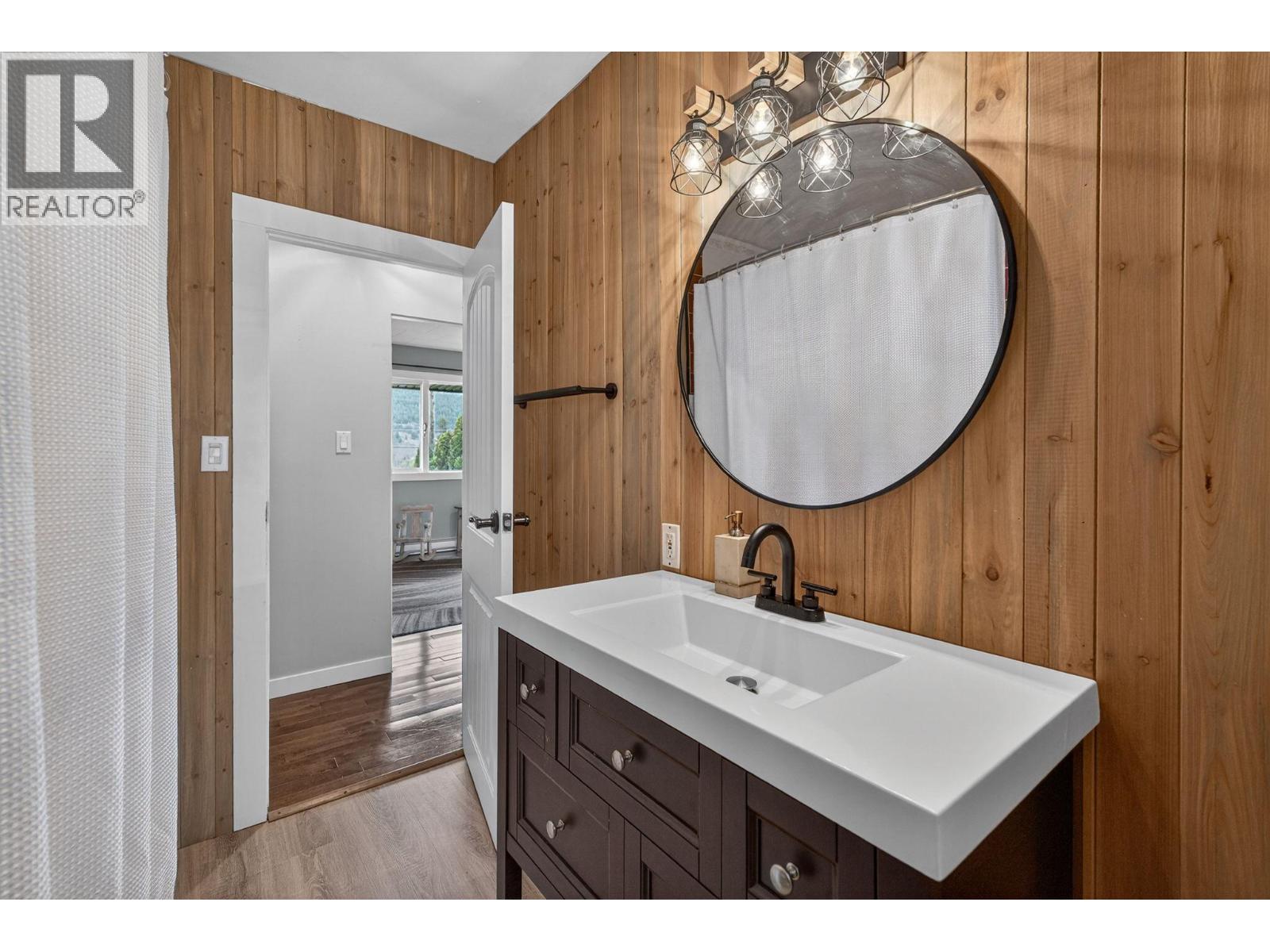 9803 Venables Drive, Coldstream, British Columbia  V1B 2K1 - Photo 28 - 10376732