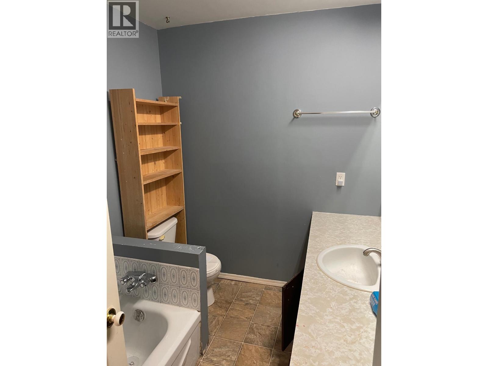 5612 51 Street, Fort Nelson, British Columbia  V0C 1R0 - Photo 21 - R3092099