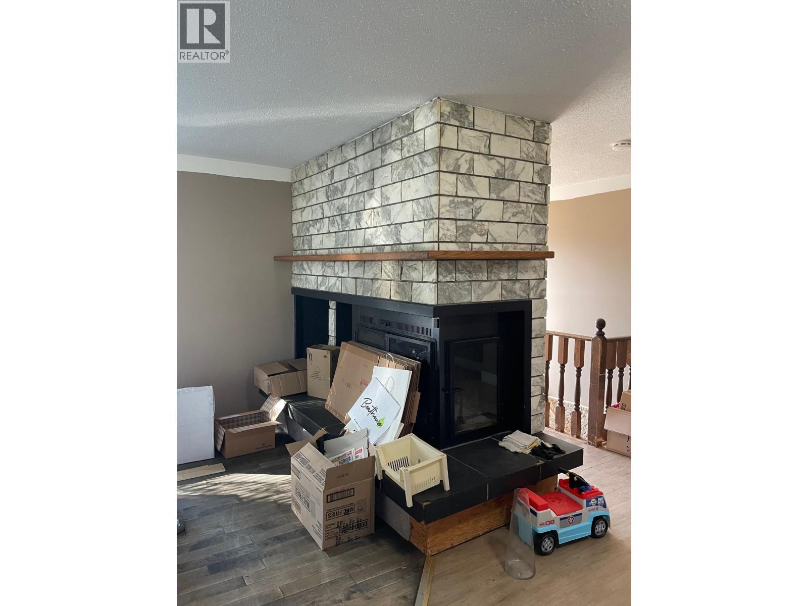 5612 51 Street, Fort Nelson, British Columbia  V0C 1R0 - Photo 7 - R3092099