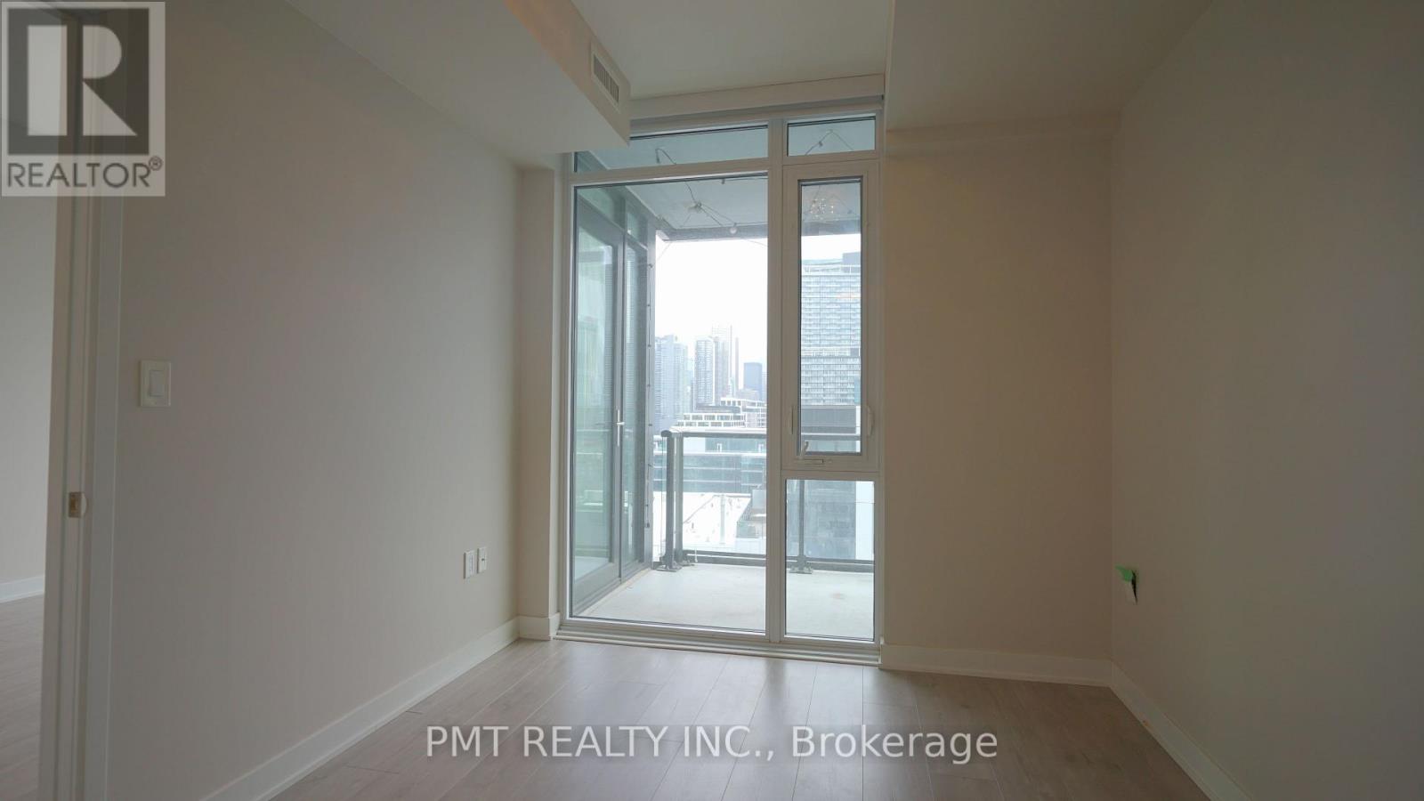 1712 - 27 Bathurst Street, Toronto (Waterfront Communities), Ontario  M5V 0R1 - Photo 14 - C12828818
