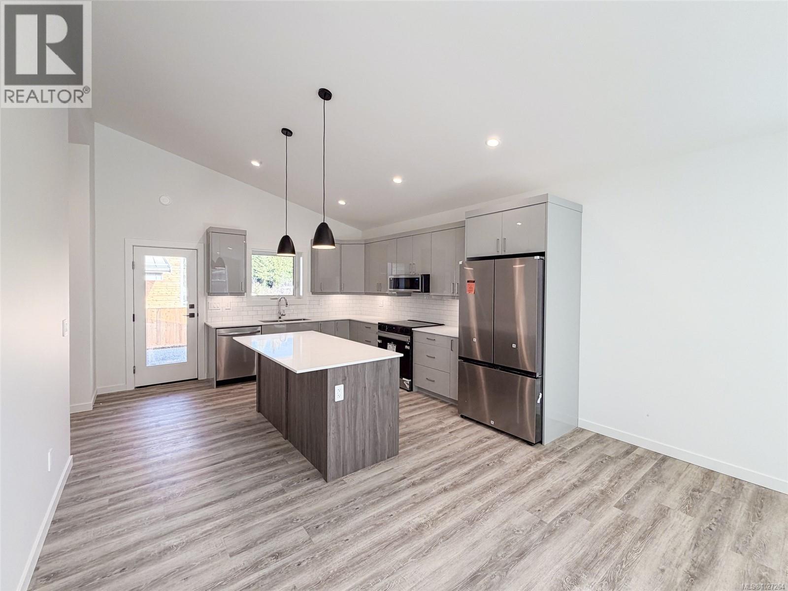 18 3025 Royston Rd, Cumberland, British Columbia  V0R 1S0 - Photo 8 - 1027264