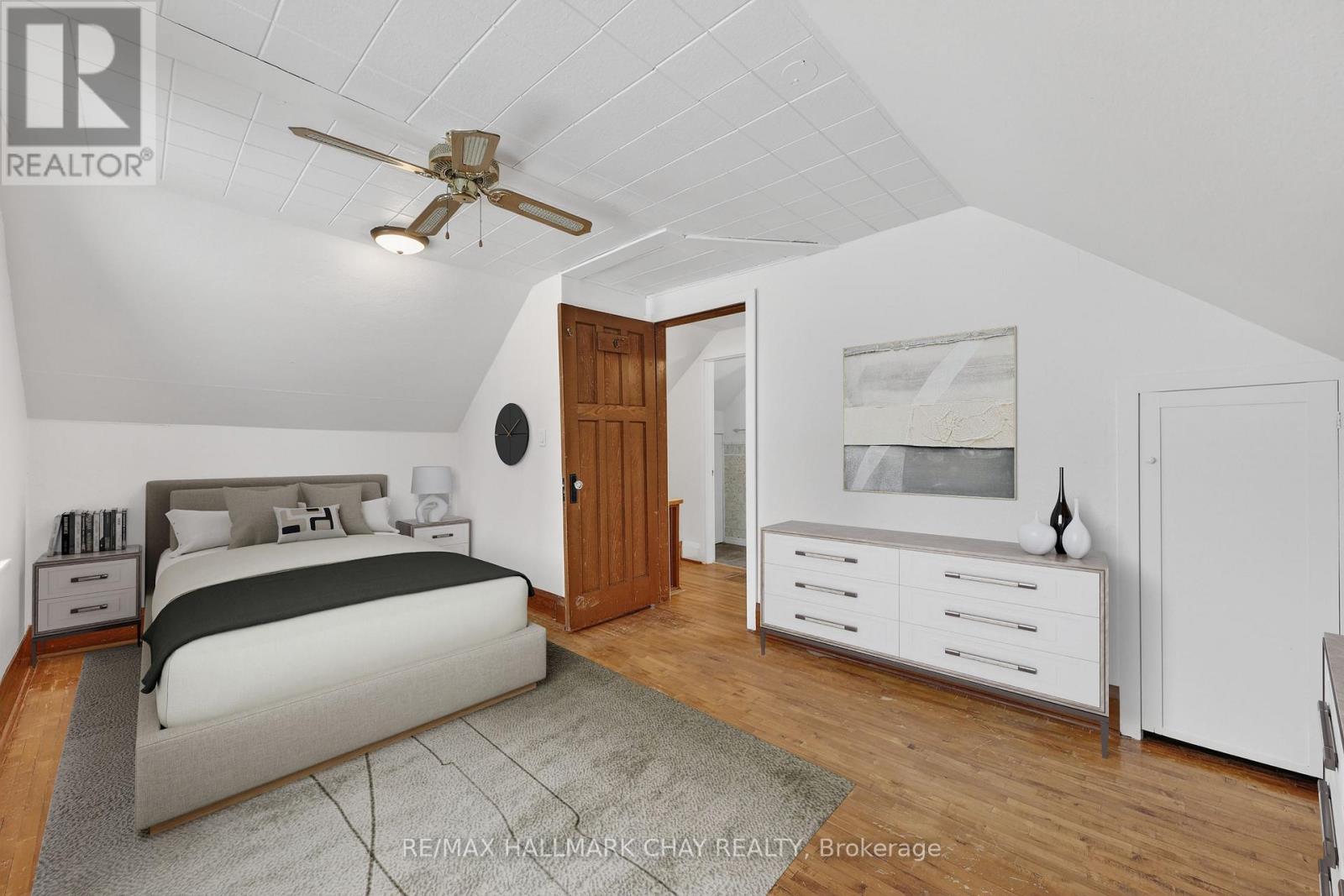 8 John Street, Springwater, Ontario  L0L 1P0 - Photo 12 - S12828836