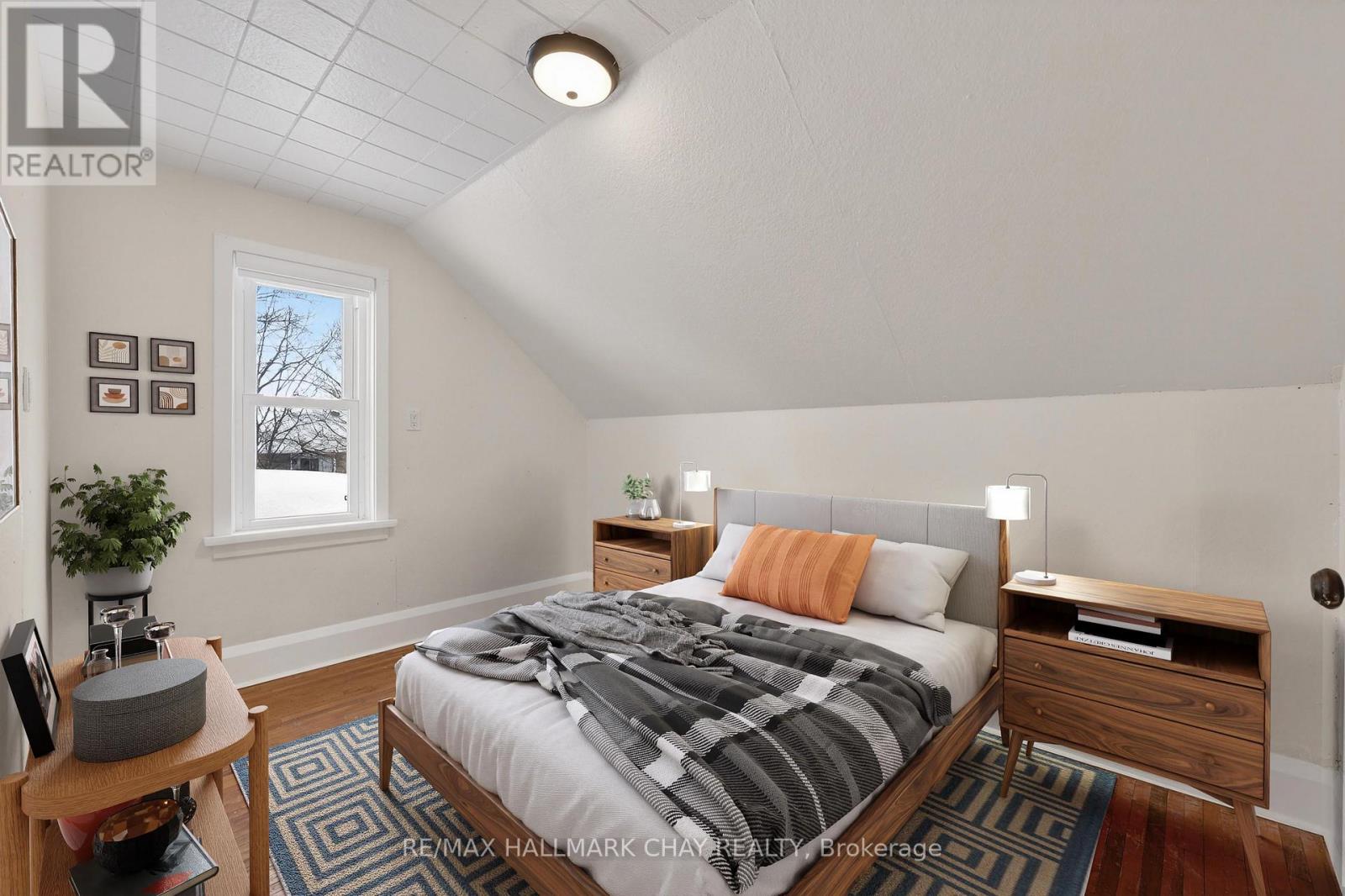 8 John Street, Springwater, Ontario  L0L 1P0 - Photo 14 - S12828836