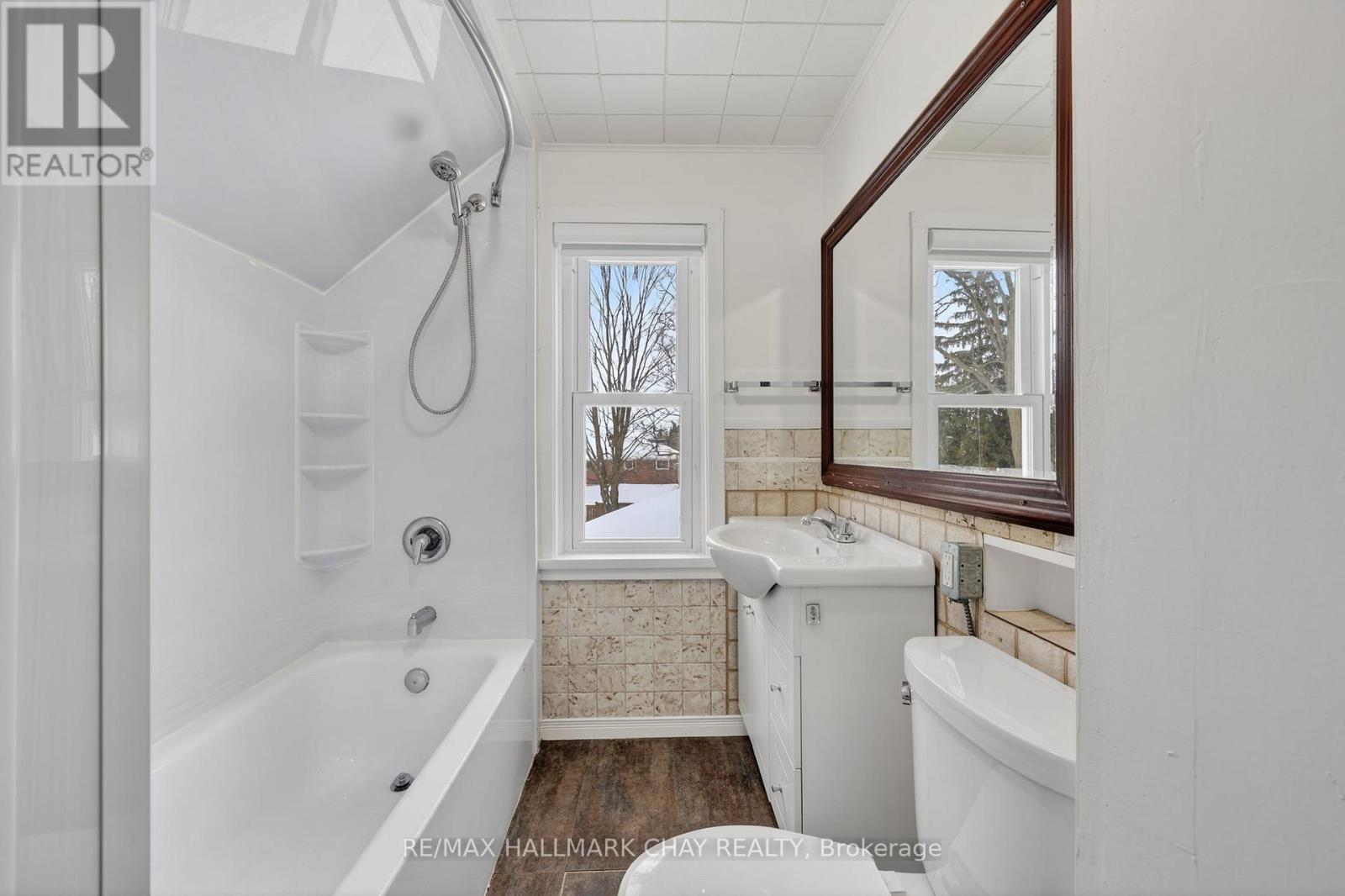 8 John Street, Springwater, Ontario  L0L 1P0 - Photo 16 - S12828836