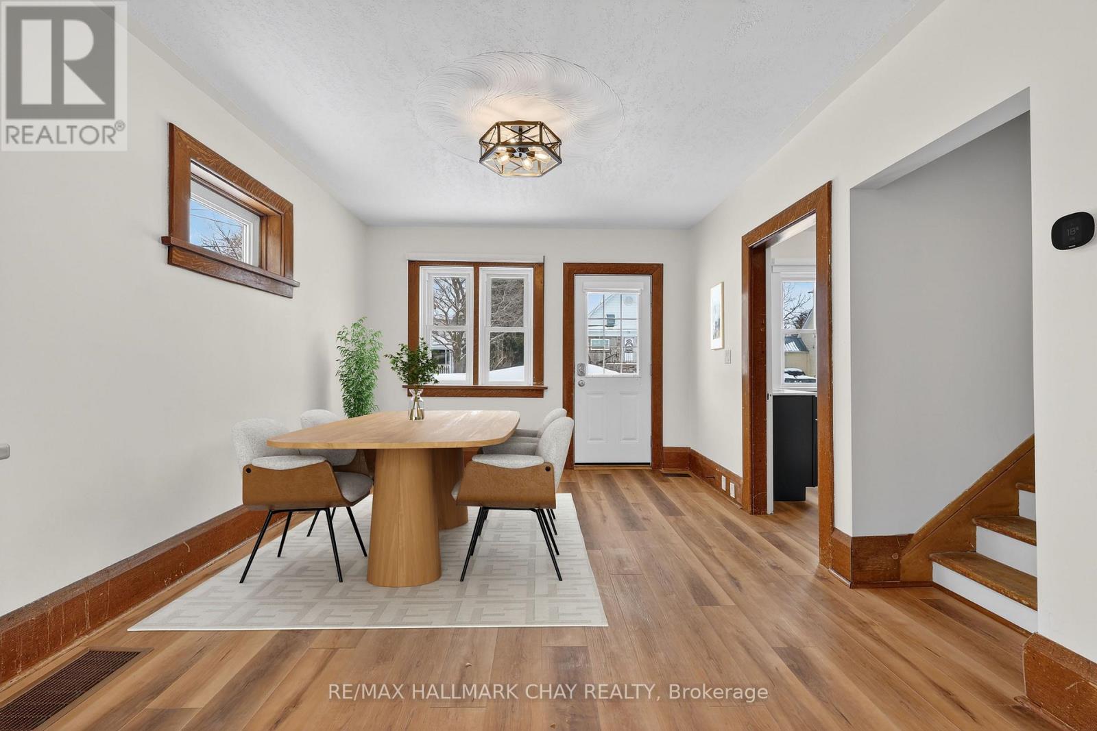 8 John Street, Springwater, Ontario  L0L 1P0 - Photo 8 - S12828836