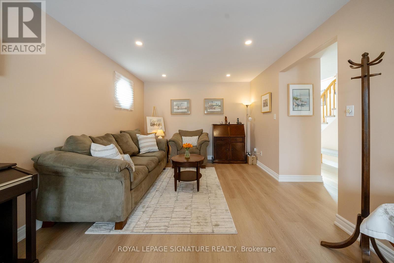 545 Drummerhill Crescent, Waterloo, Ontario  N2T 1G3 - Photo 3 - X12827870