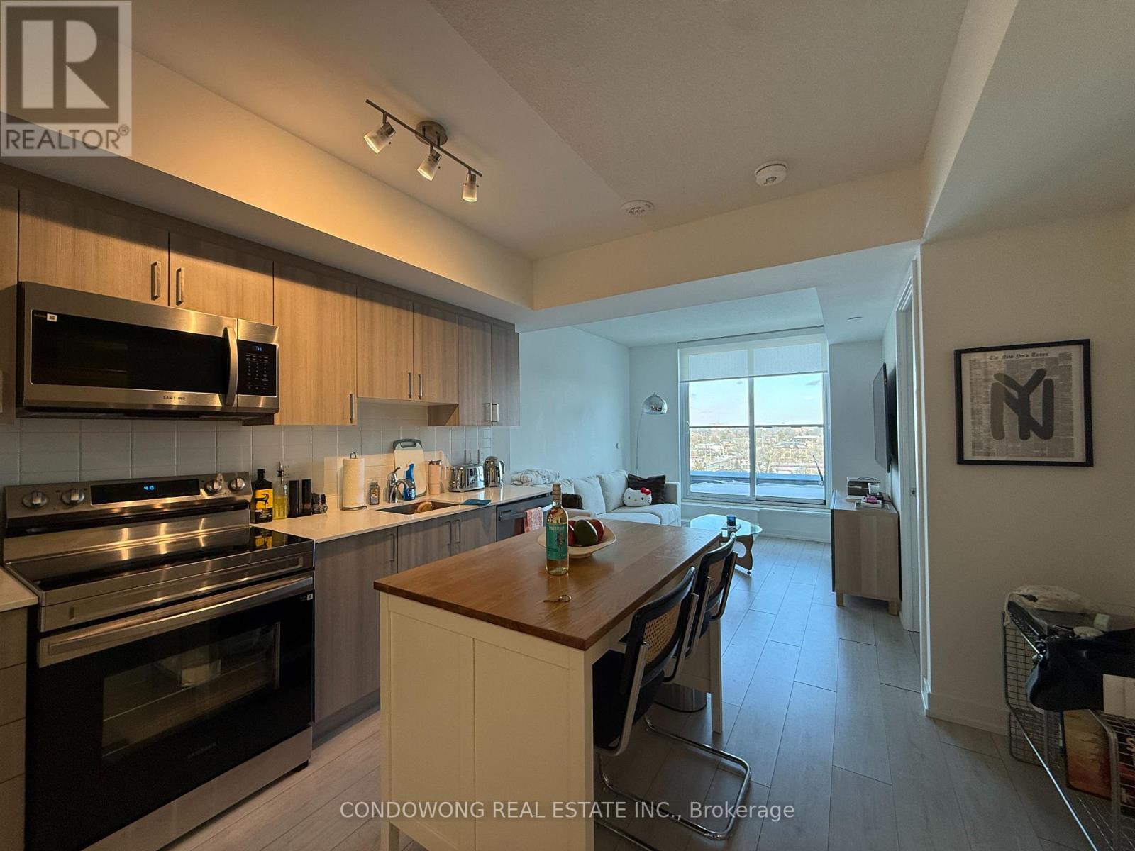 810 - 556 Marlee Avenue, Toronto, Ontario  M6B 0B1 - Photo 2 - W12828832