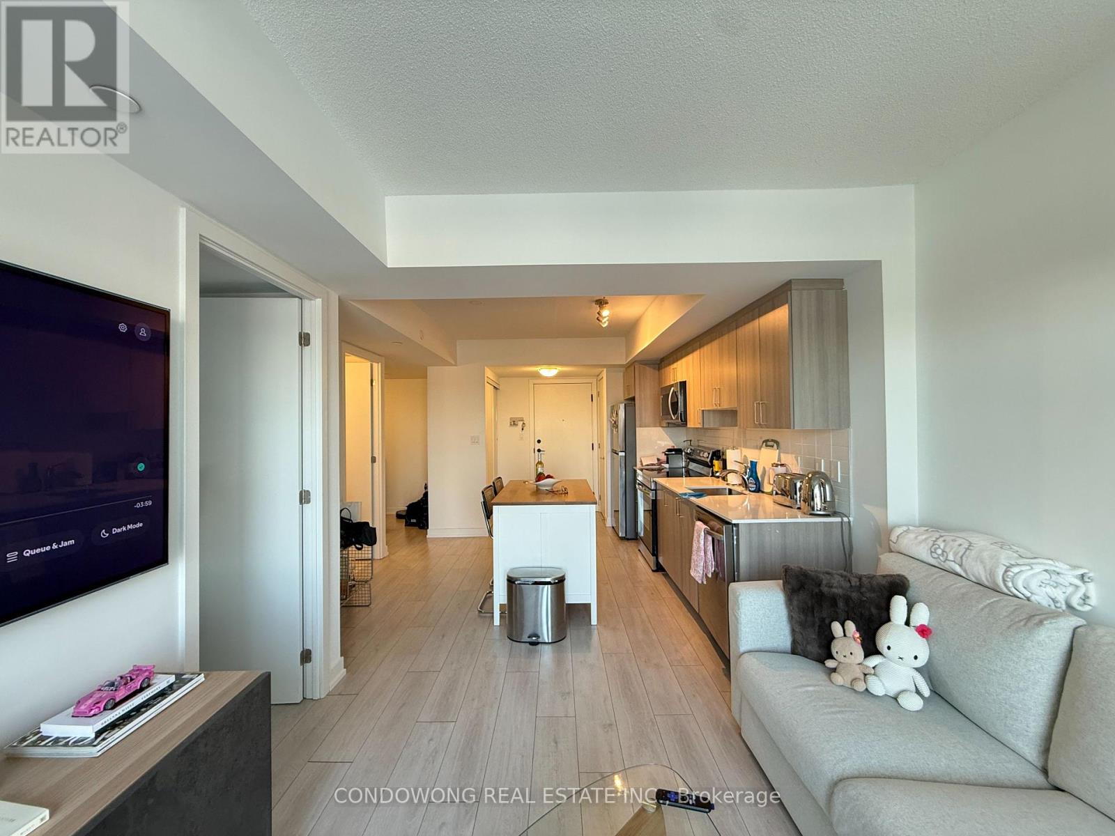 810 - 556 Marlee Avenue, Toronto, Ontario  M6B 0B1 - Photo 3 - W12828832