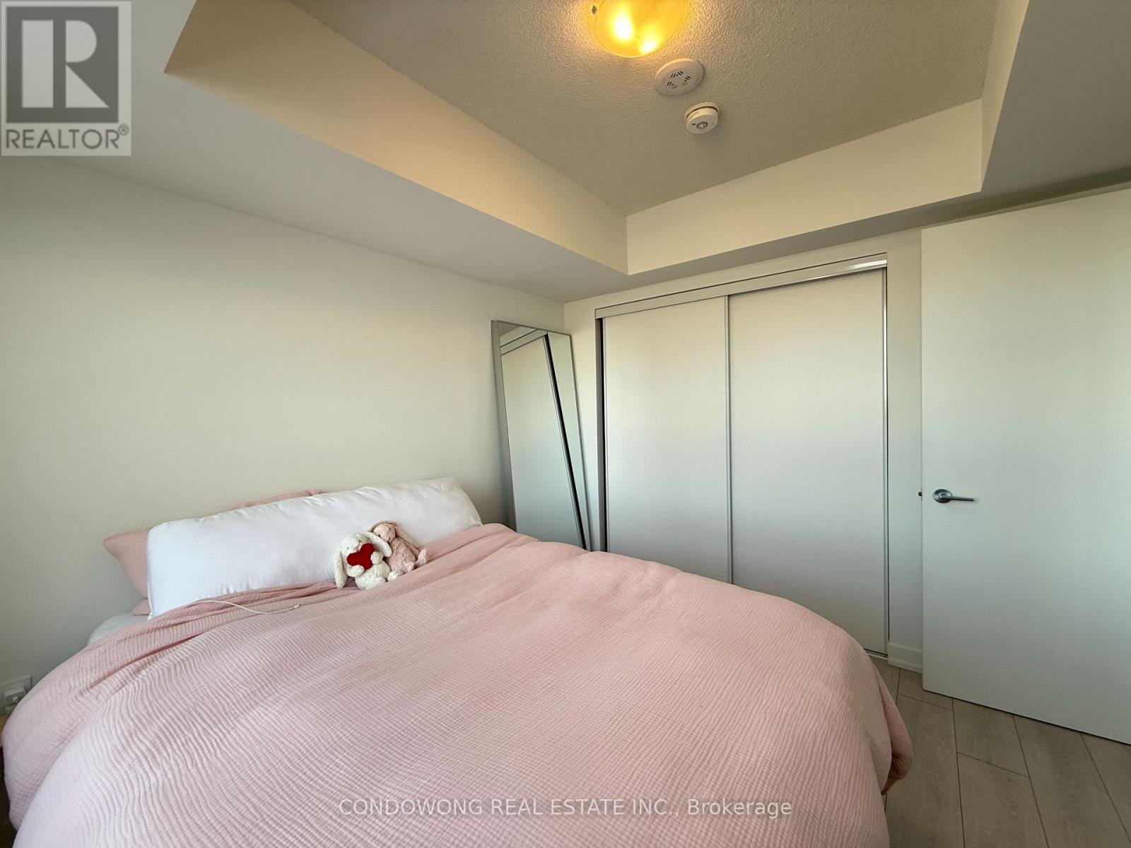 810 - 556 Marlee Avenue, Toronto, Ontario  M6B 0B1 - Photo 5 - W12828832