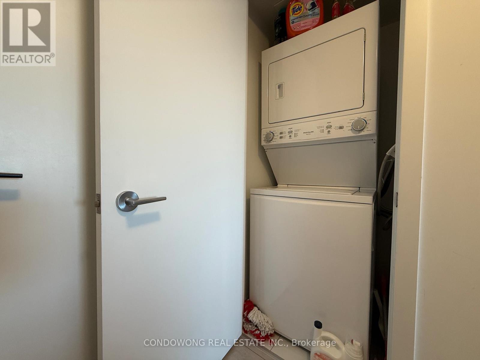 810 - 556 Marlee Avenue, Toronto, Ontario  M6B 0B1 - Photo 7 - W12828832