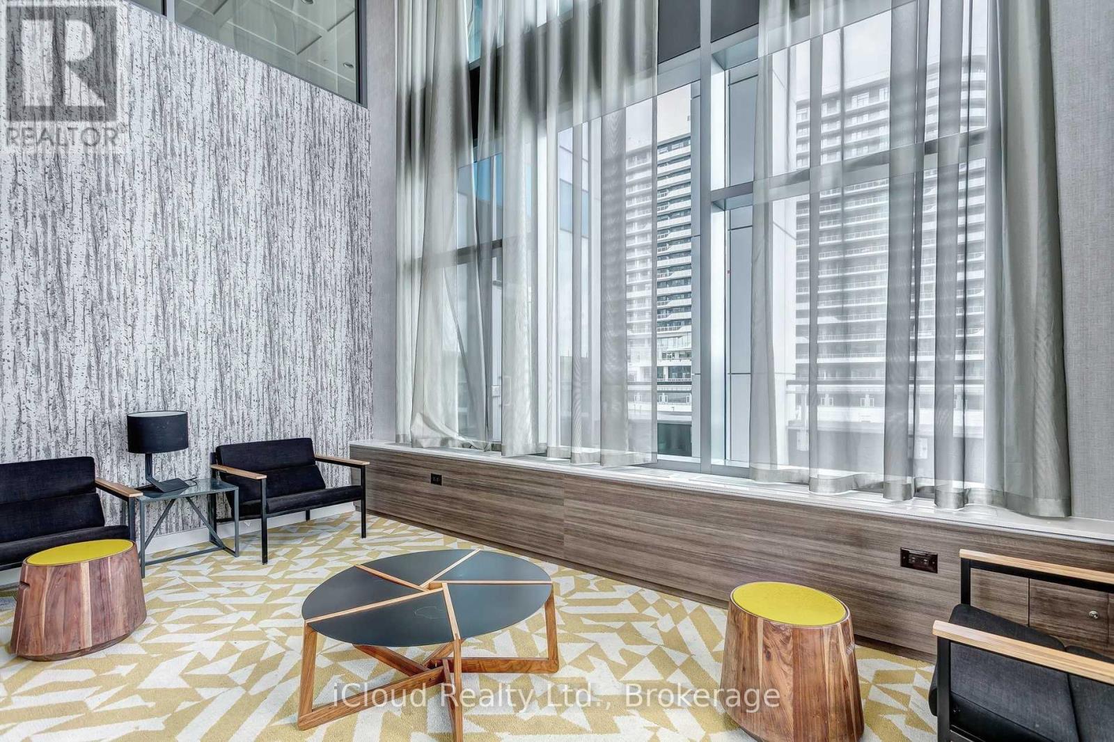 1705 - 2560 Eglinton Avenue W, Mississauga, Ontario  L5M 0Y3 - Photo 12 - W12828846