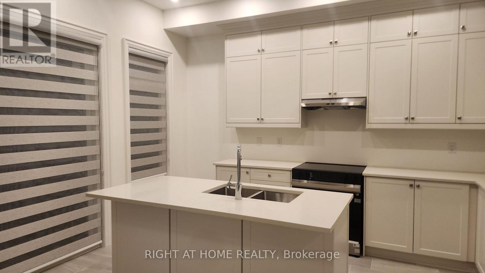 3300 Taha Gardens, Oakville, Ontario  L6M 4K1 - Photo 11 - W12828848