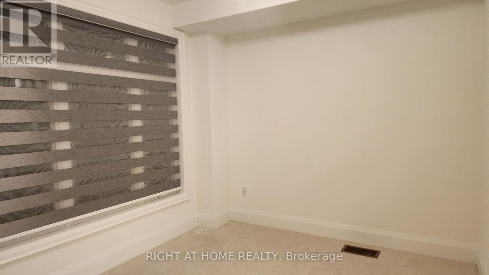 3300 Taha Gardens, Oakville, Ontario  L6M 4K1 - Photo 4 - W12828848