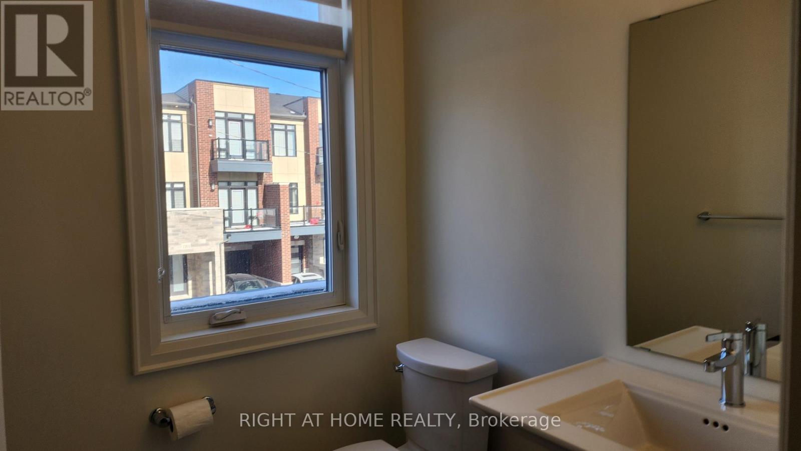 3300 Taha Gardens, Oakville, Ontario  L6M 4K1 - Photo 8 - W12828848