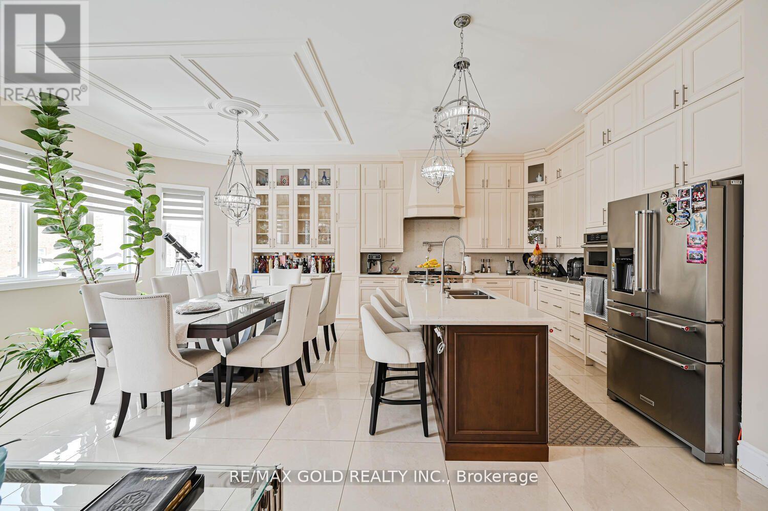 125 Squire Ellis Drive, Brampton, Ontario  L6P 4J4 - Photo 12 - W12828860