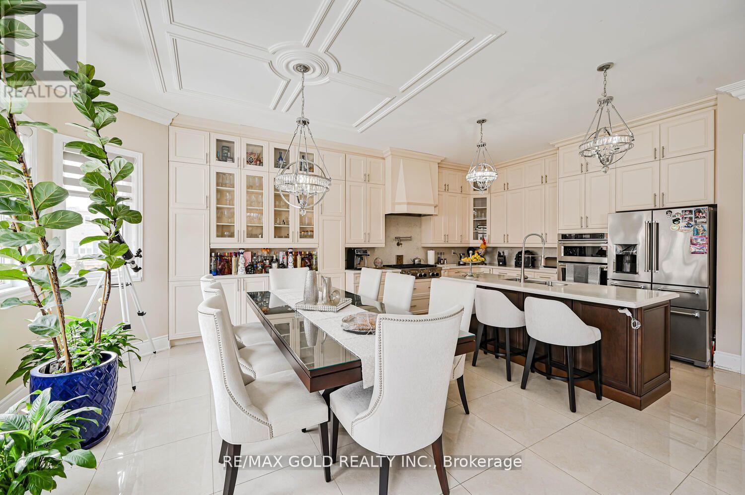 125 Squire Ellis Drive, Brampton, Ontario  L6P 4J4 - Photo 13 - W12828860