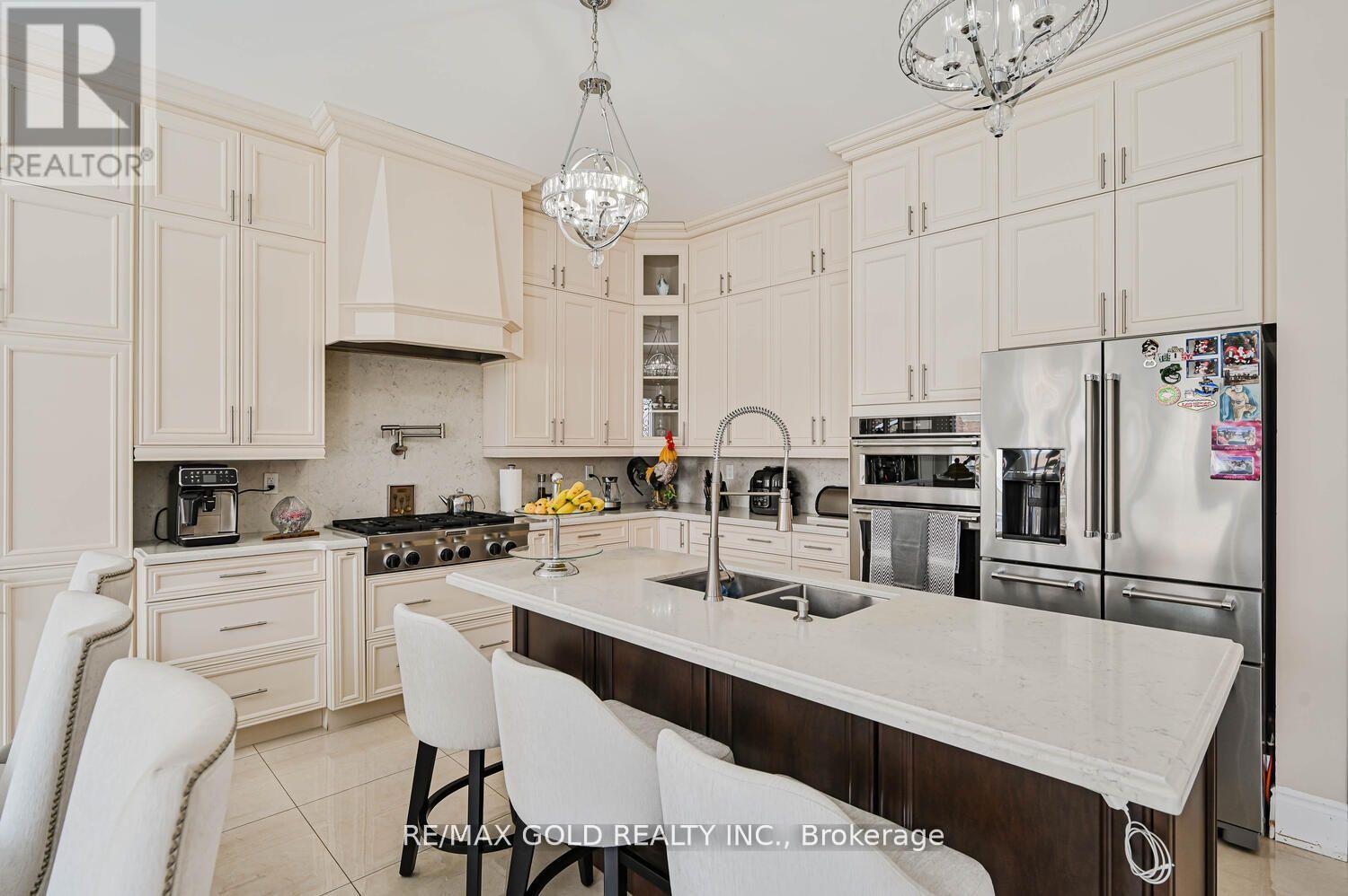 125 Squire Ellis Drive, Brampton, Ontario  L6P 4J4 - Photo 14 - W12828860