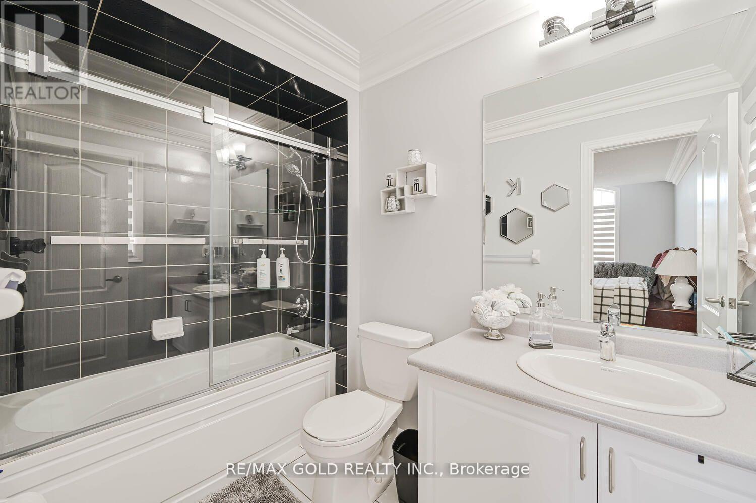 125 Squire Ellis Drive, Brampton, Ontario  L6P 4J4 - Photo 34 - W12828860