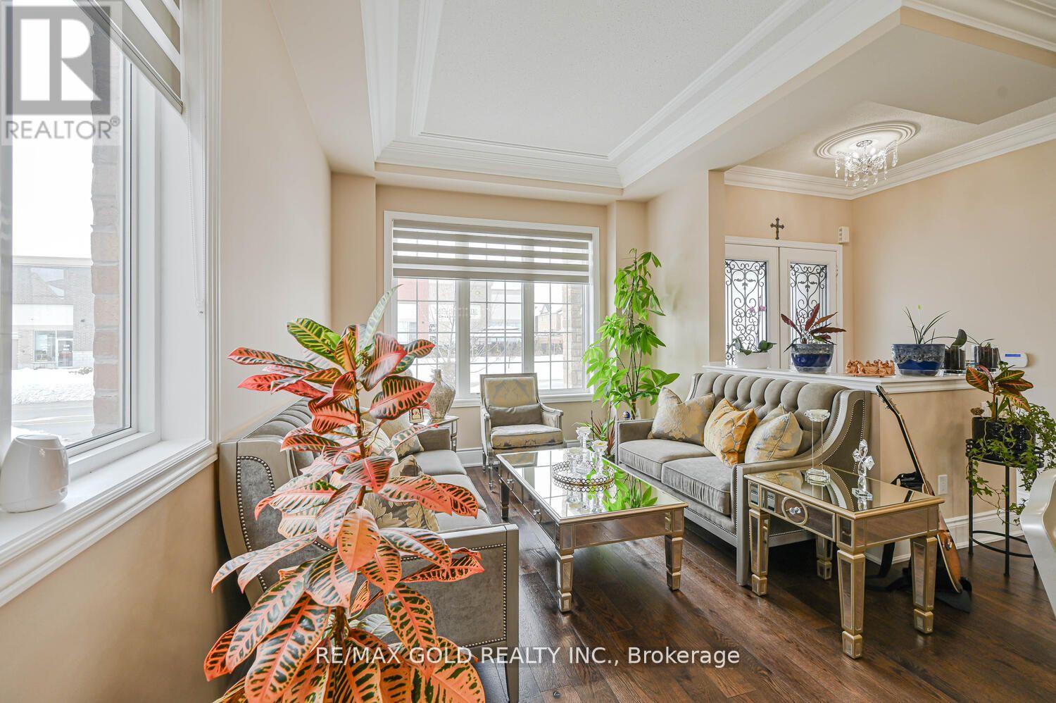 125 Squire Ellis Drive, Brampton, Ontario  L6P 4J4 - Photo 7 - W12828860