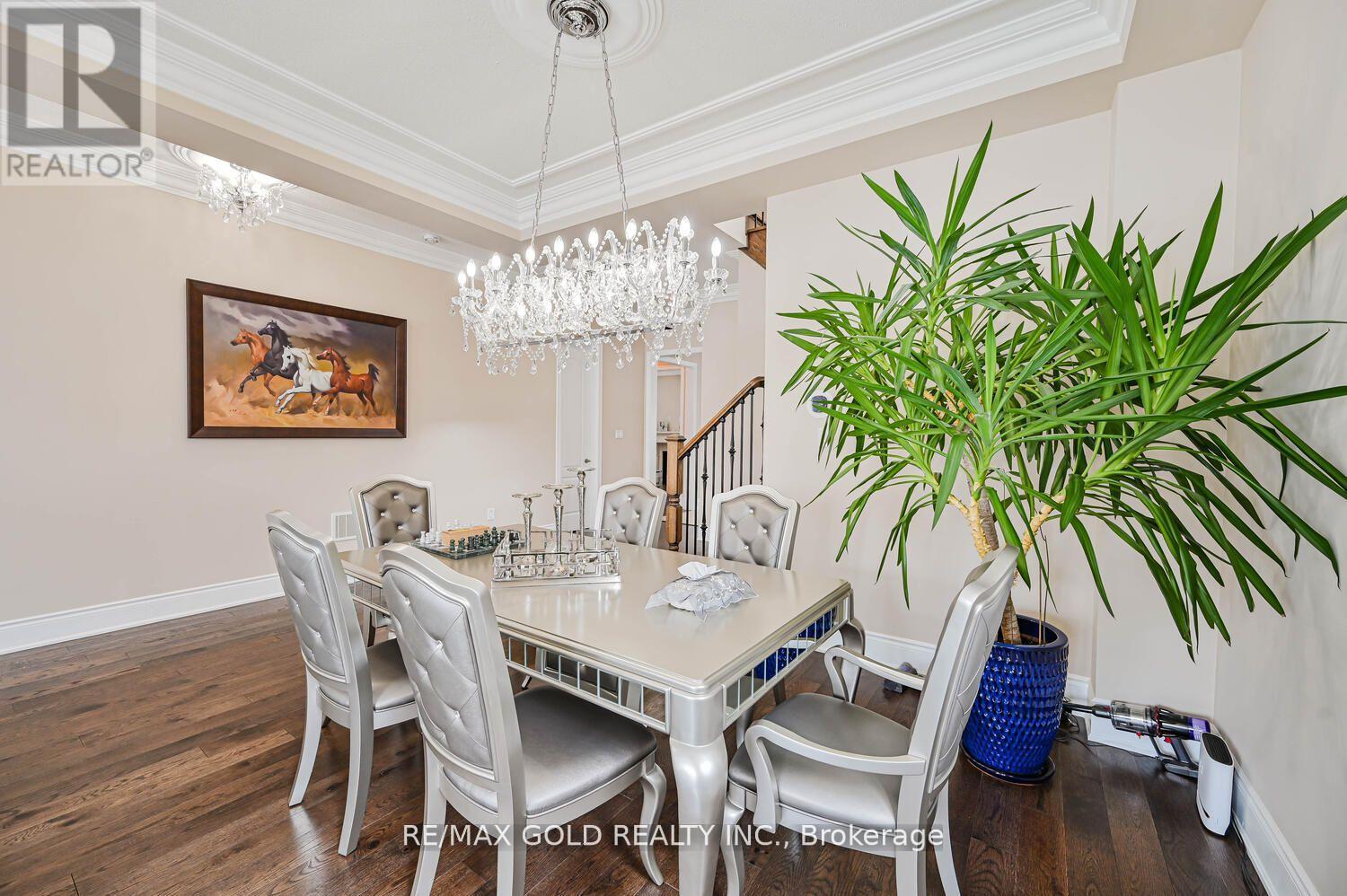 125 Squire Ellis Drive, Brampton, Ontario  L6P 4J4 - Photo 9 - W12828860