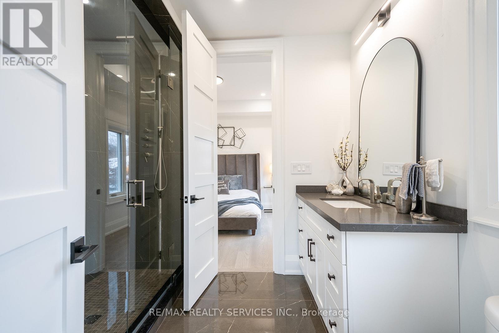 3 Bonnyview Drive, Toronto, Ontario  M8Y 3G5 - Photo 39 - W12828870