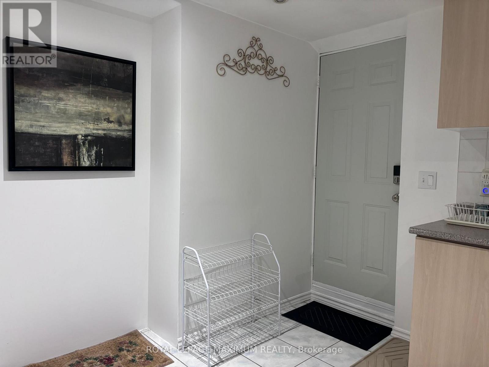 Basement - 90 Via Romano Way, Brampton, Ontario  L6P 1P3 - Photo 3 - W12828876