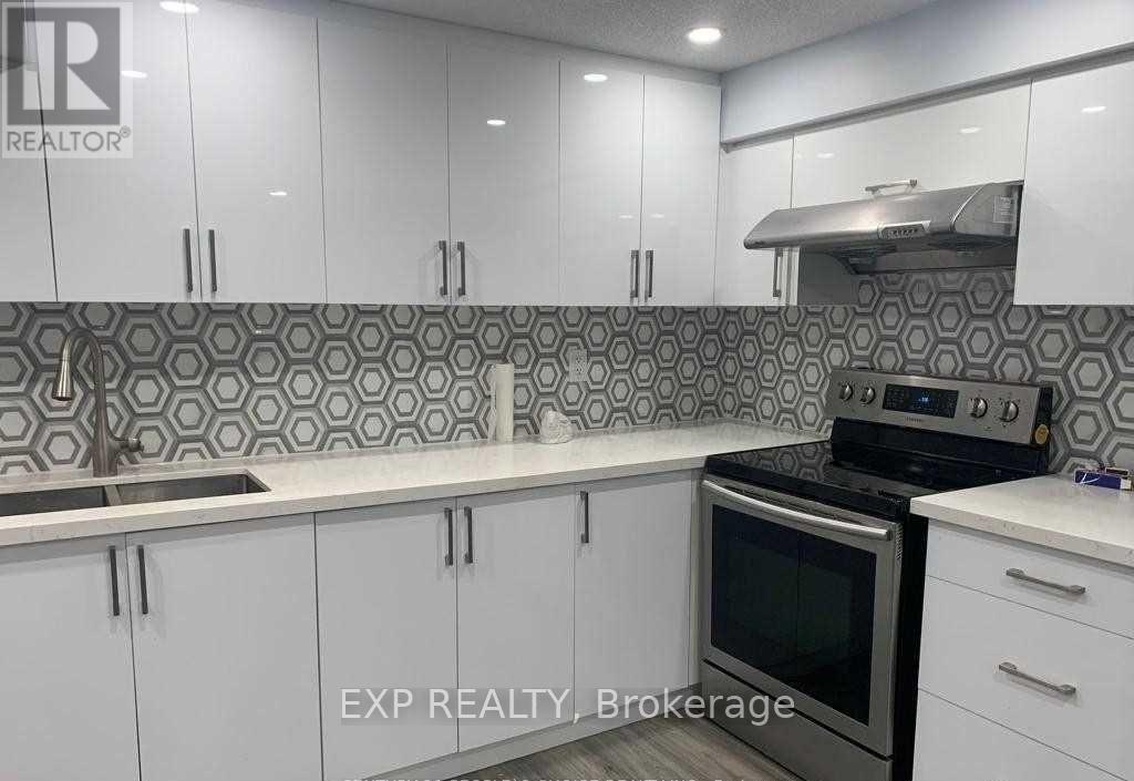 Bsmt - 2054 Kingsridge Drive, Oakville, Ontario  L6M 4Y8 - Photo 4 - W12828880