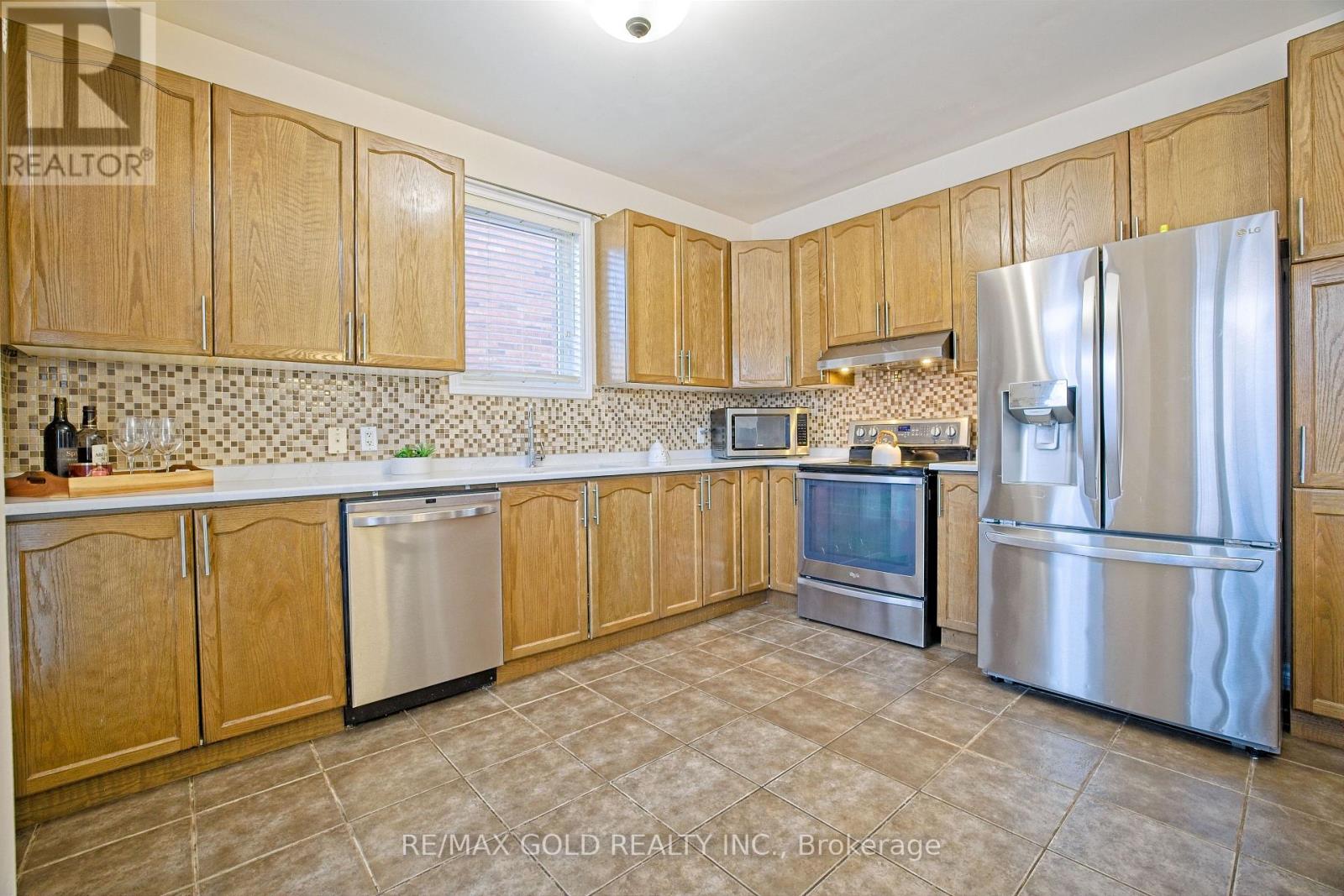 3 Spotted Owl Crescent, Brampton, Ontario  L7A 0H9 - Photo 14 - W12828884