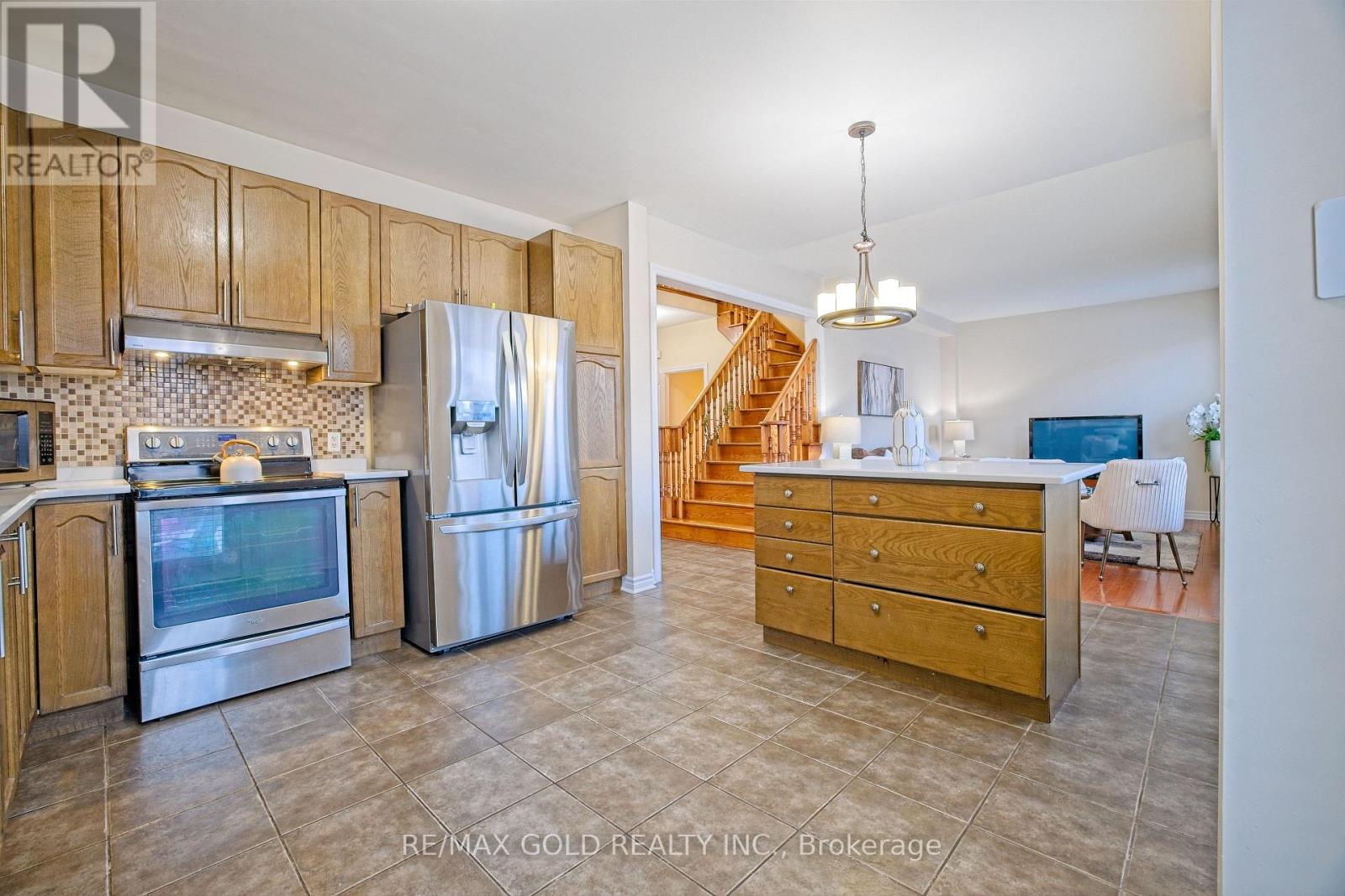 3 Spotted Owl Crescent, Brampton, Ontario  L7A 0H9 - Photo 15 - W12828884