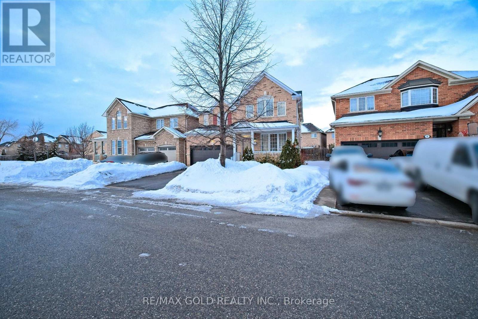 3 Spotted Owl Crescent, Brampton, Ontario  L7A 0H9 - Photo 3 - W12828884