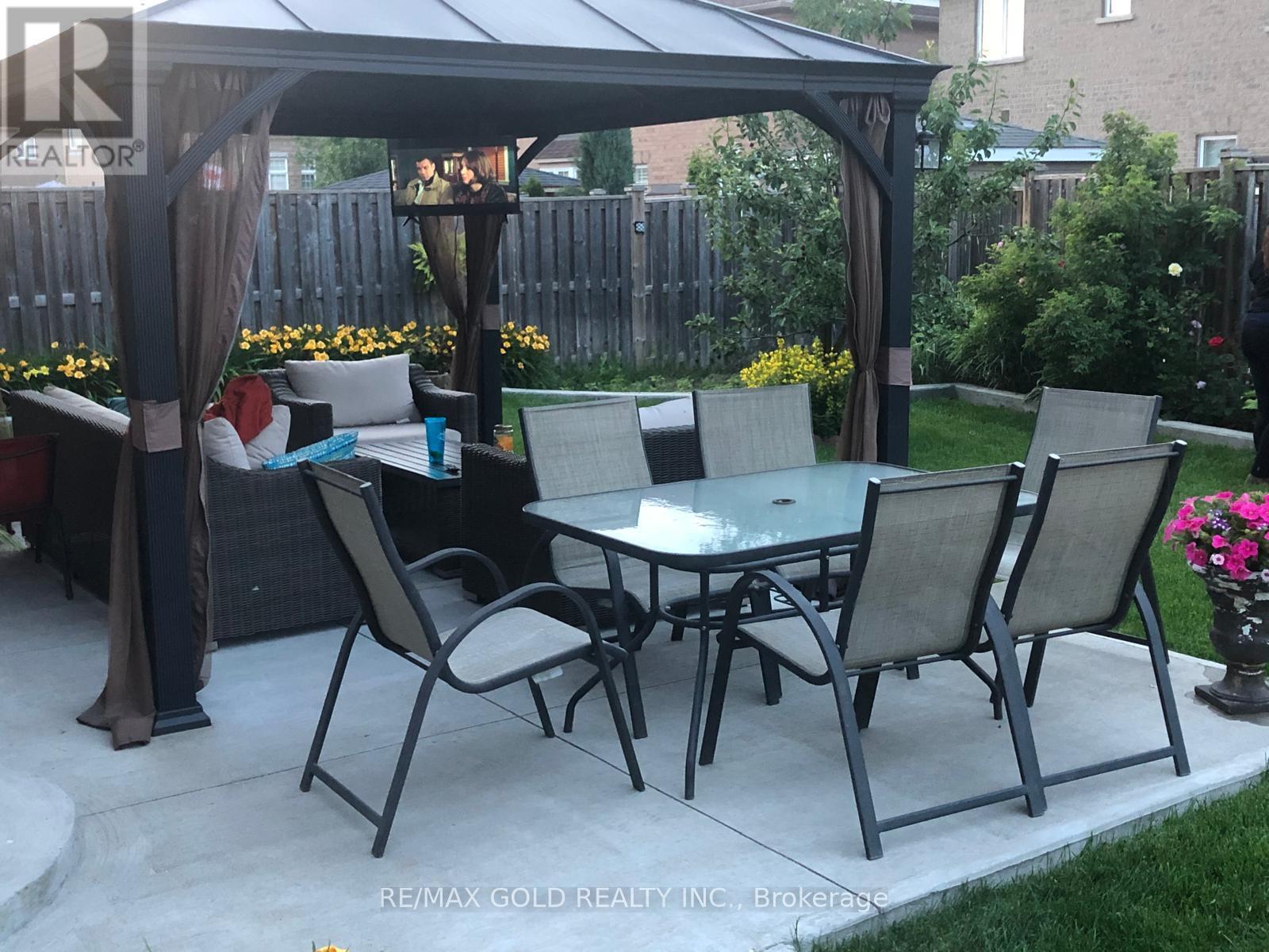 3 Spotted Owl Crescent, Brampton, Ontario  L7A 0H9 - Photo 42 - W12828884