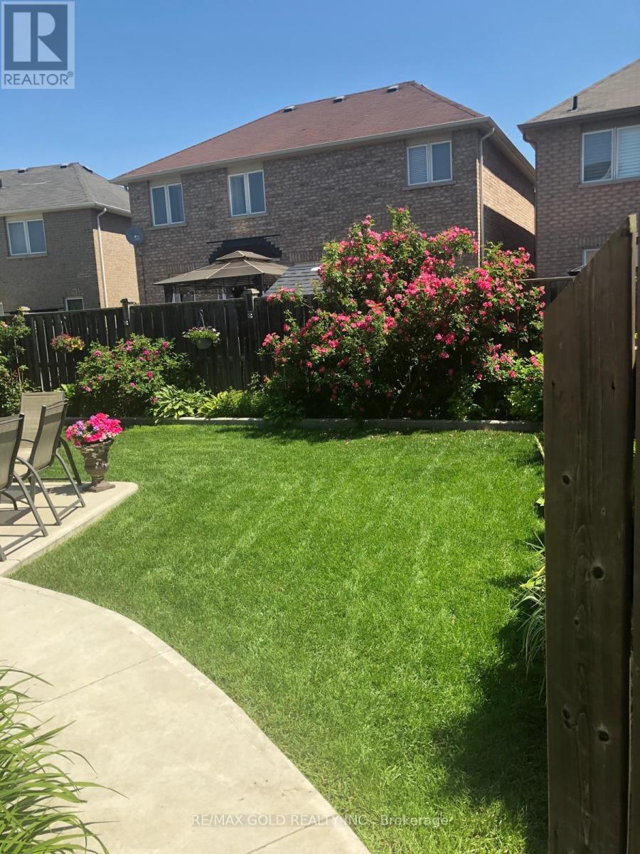 3 Spotted Owl Crescent, Brampton, Ontario  L7A 0H9 - Photo 45 - W12828884