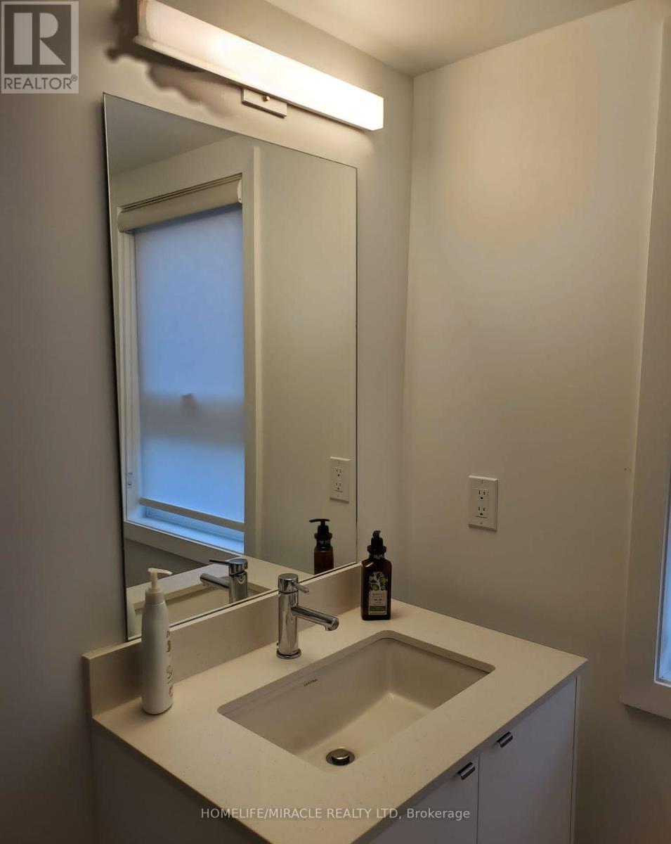 4904 Valera Road, Burlington, Ontario  L7M 0M4 - Photo 11 - W12828916