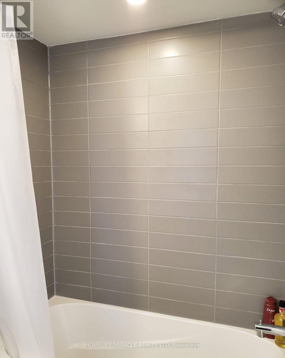 4904 Valera Road, Burlington, Ontario  L7M 0M4 - Photo 13 - W12828916