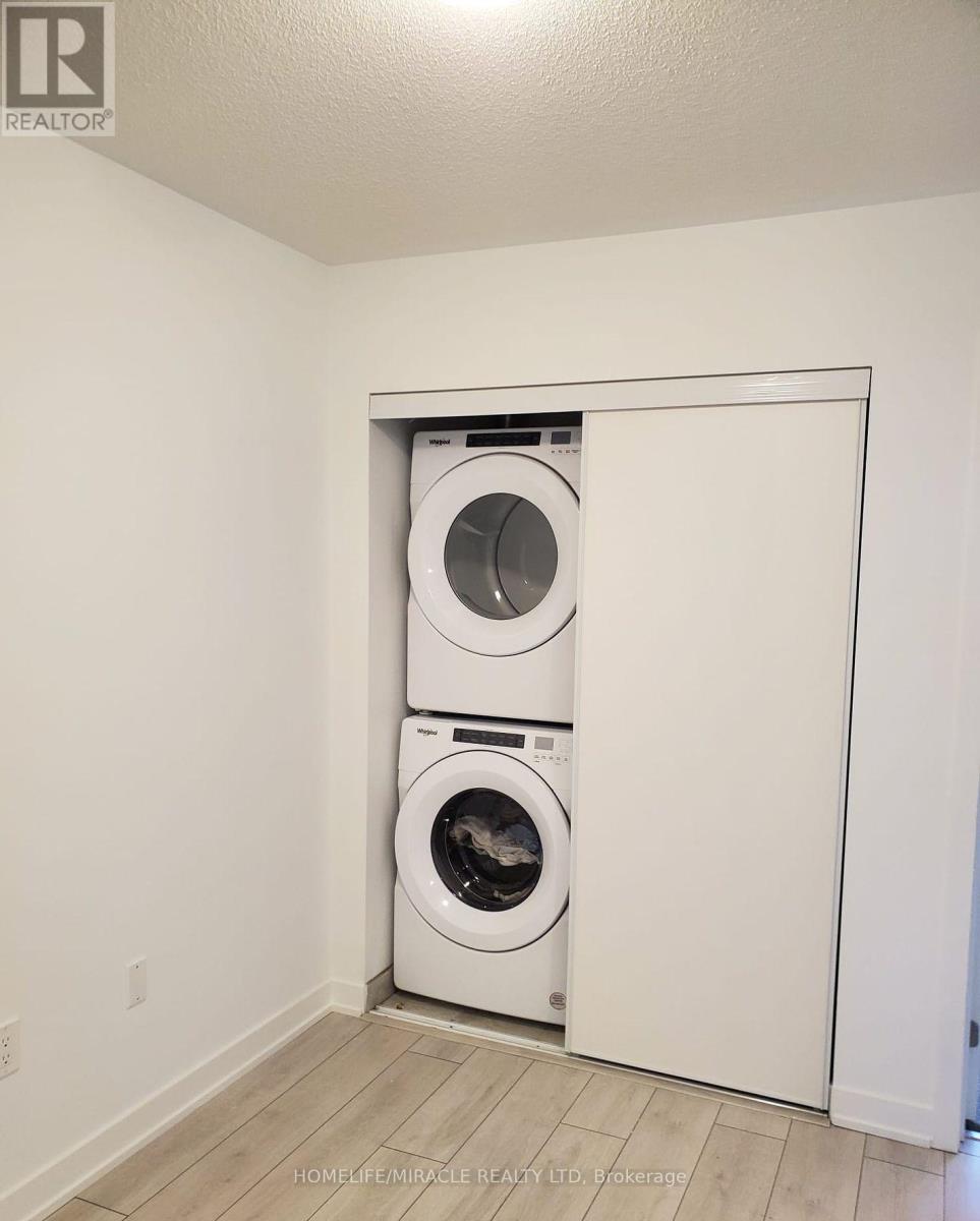 4904 Valera Road, Burlington, Ontario  L7M 0M4 - Photo 16 - W12828916