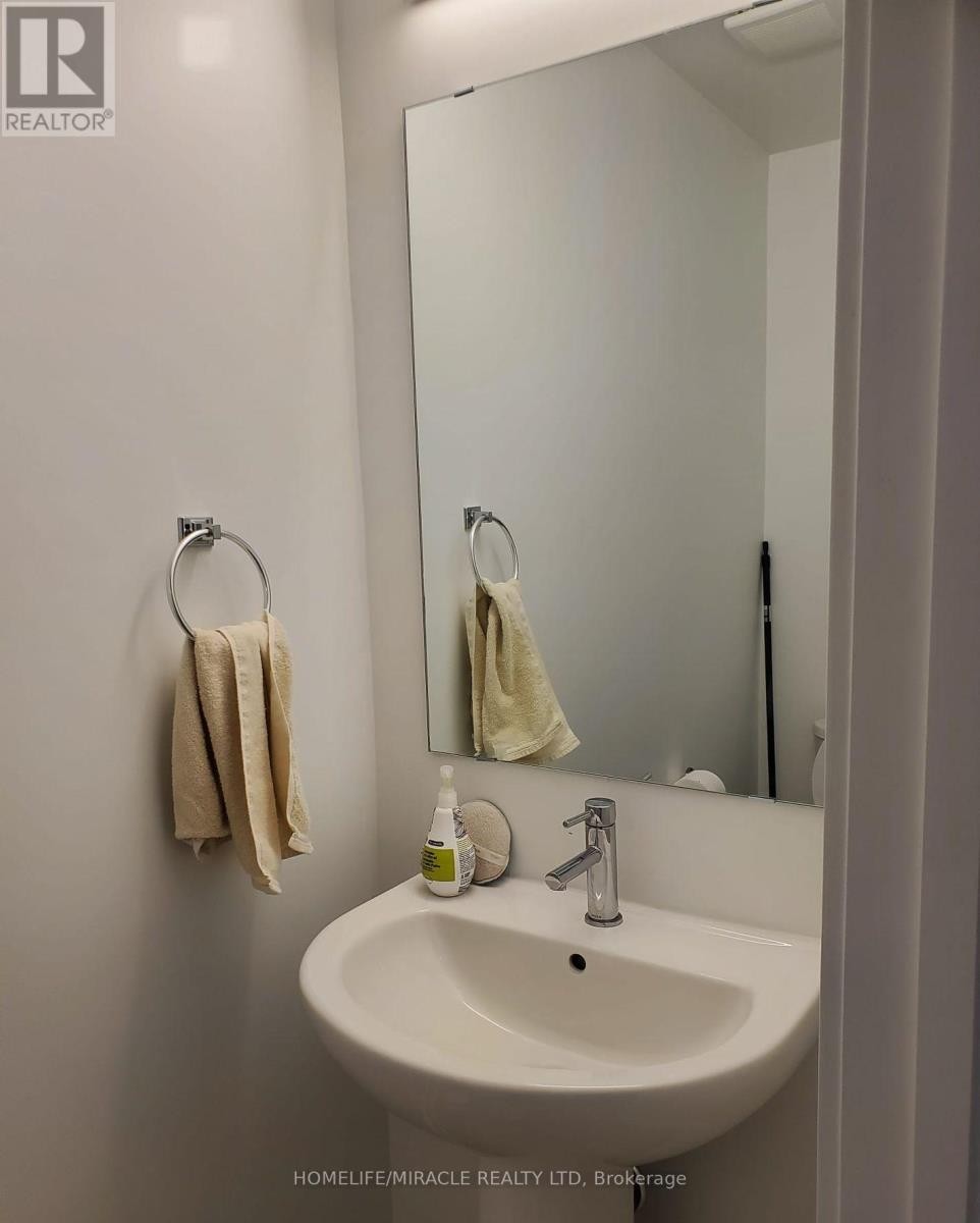 4904 Valera Road, Burlington, Ontario  L7M 0M4 - Photo 17 - W12828916