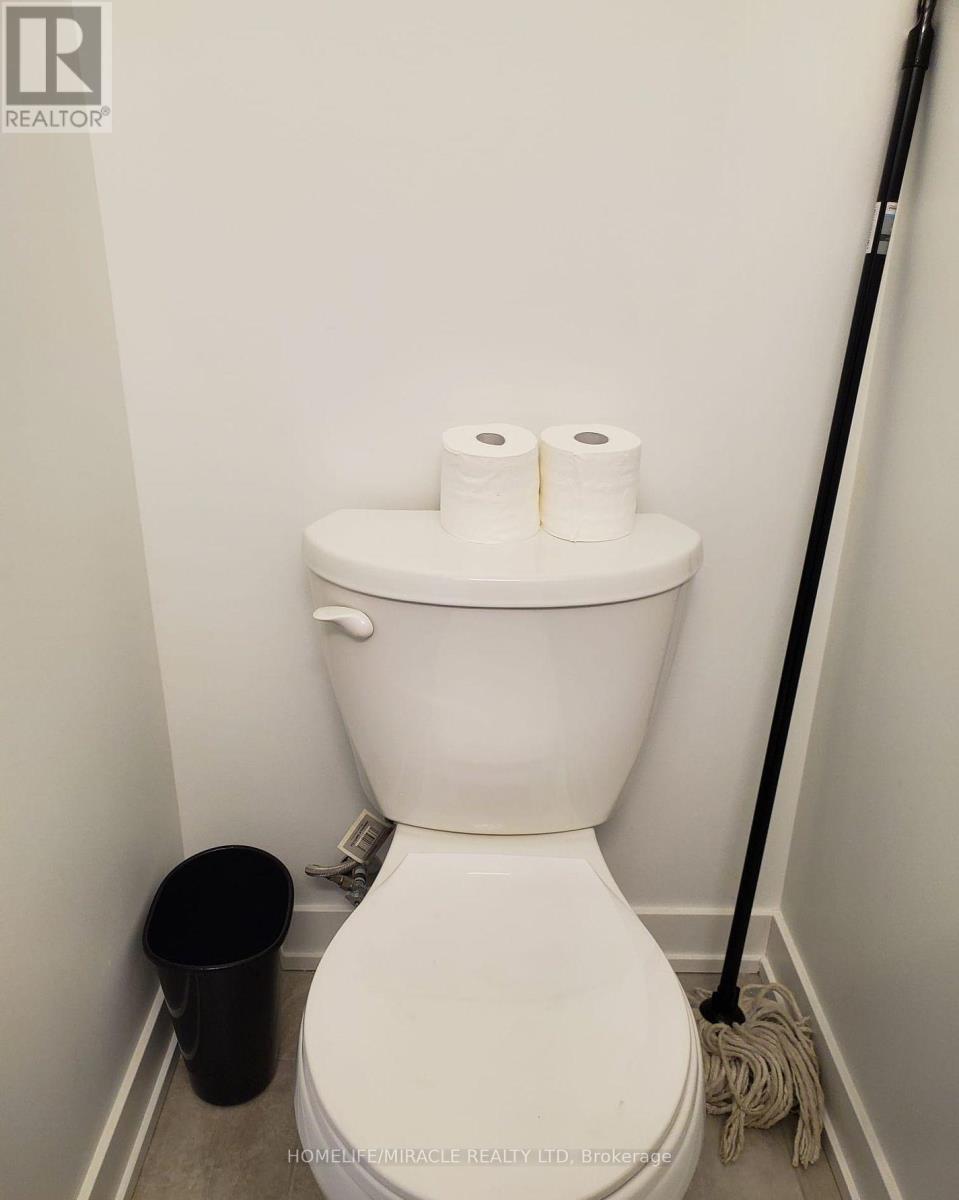 4904 Valera Road, Burlington, Ontario  L7M 0M4 - Photo 19 - W12828916