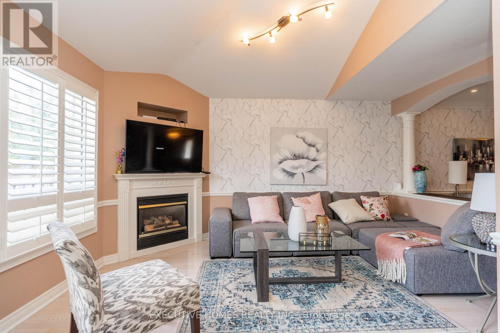 10 Safari Court, Brampton (Snelgrove), Ontario  L7A 1G8 - Photo 13 - W12828926