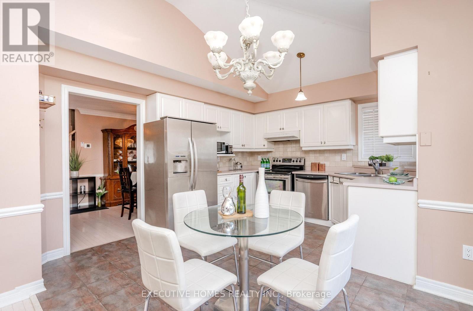 10 Safari Court, Brampton (Snelgrove), Ontario  L7A 1G8 - Photo 17 - W12828926